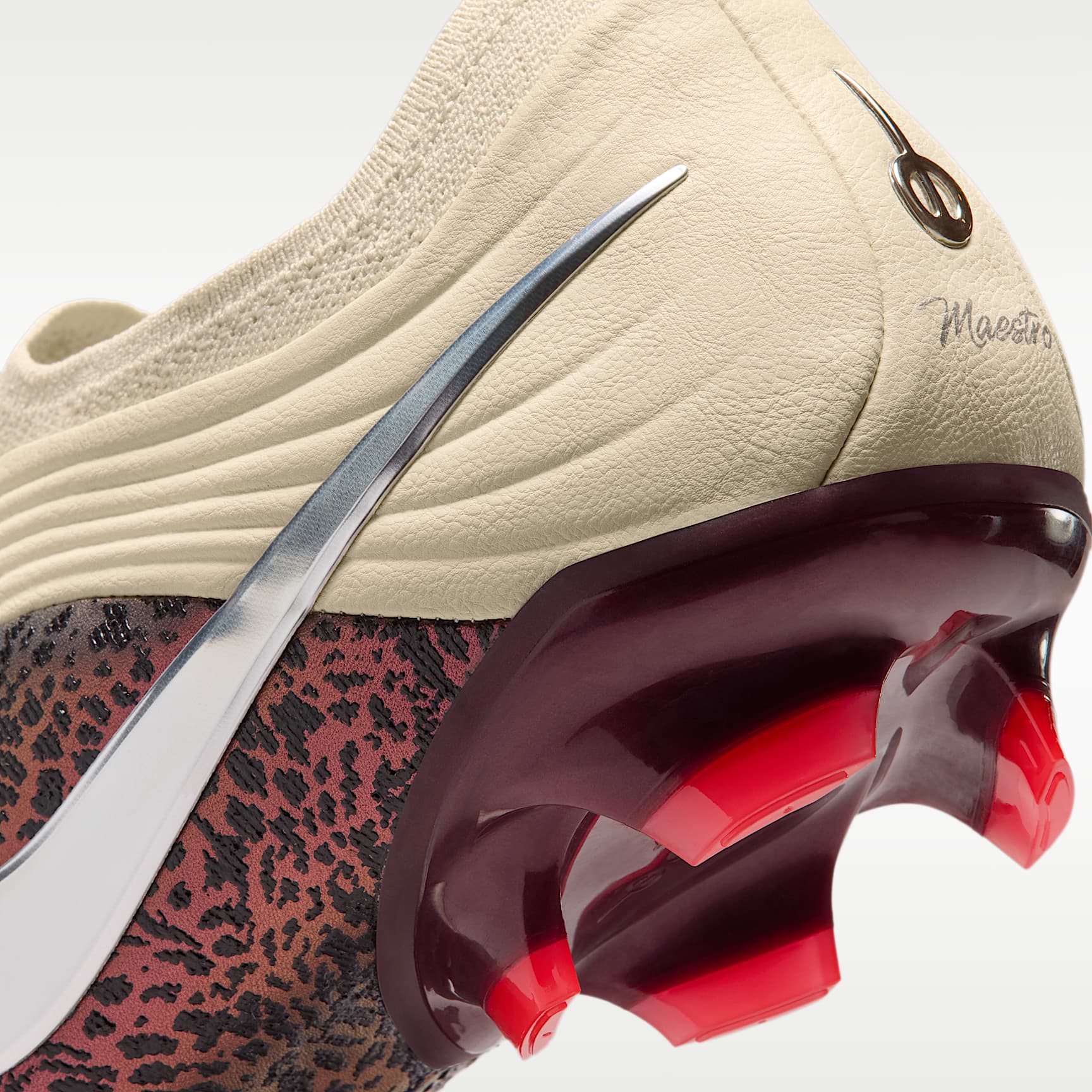 Nike United Tiempo Maestro Elite Low-Top-Fußballschuh für normalen Rasen – Fossil/Burgundy Crush/Metallic Silver