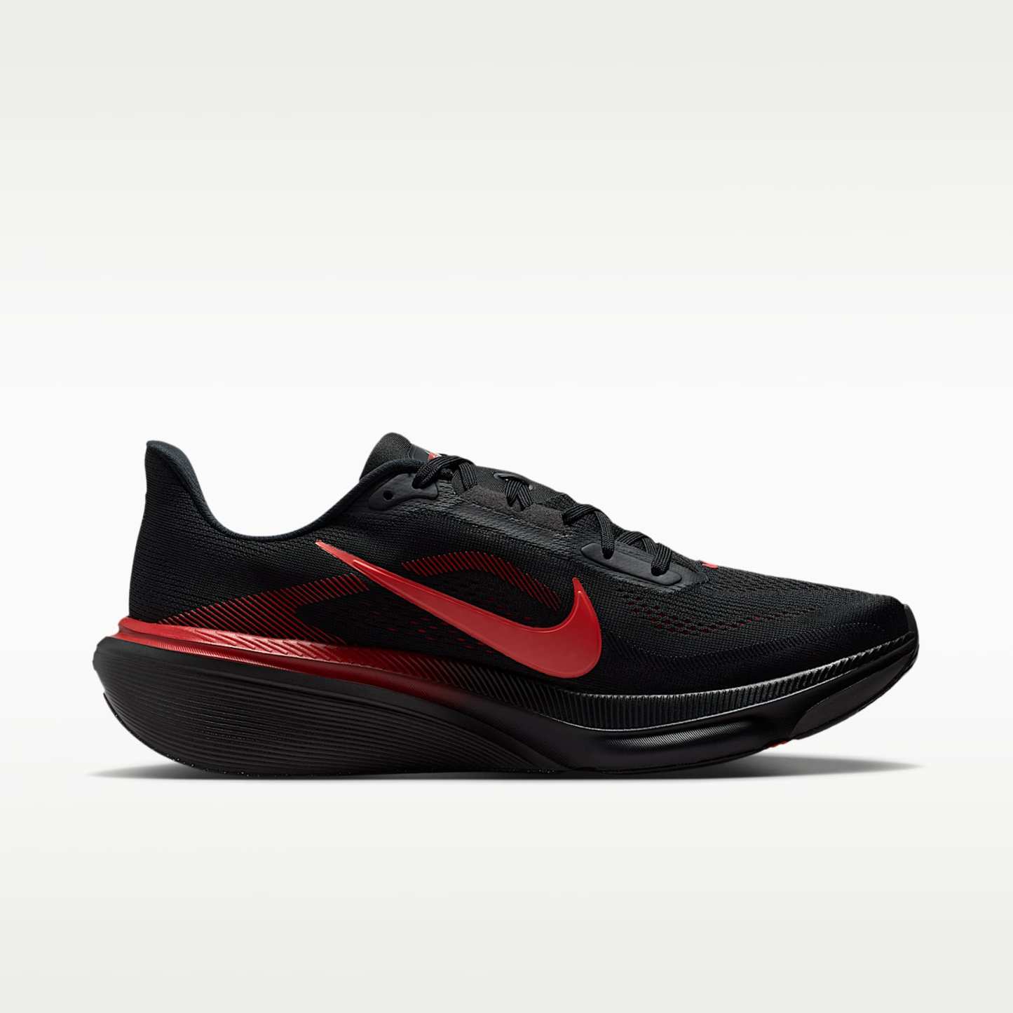 Nike Pegasus 42 Straßenlaufschuh (Herren) – Schwarz/University Red/Wolf Grey/Bright Crimson