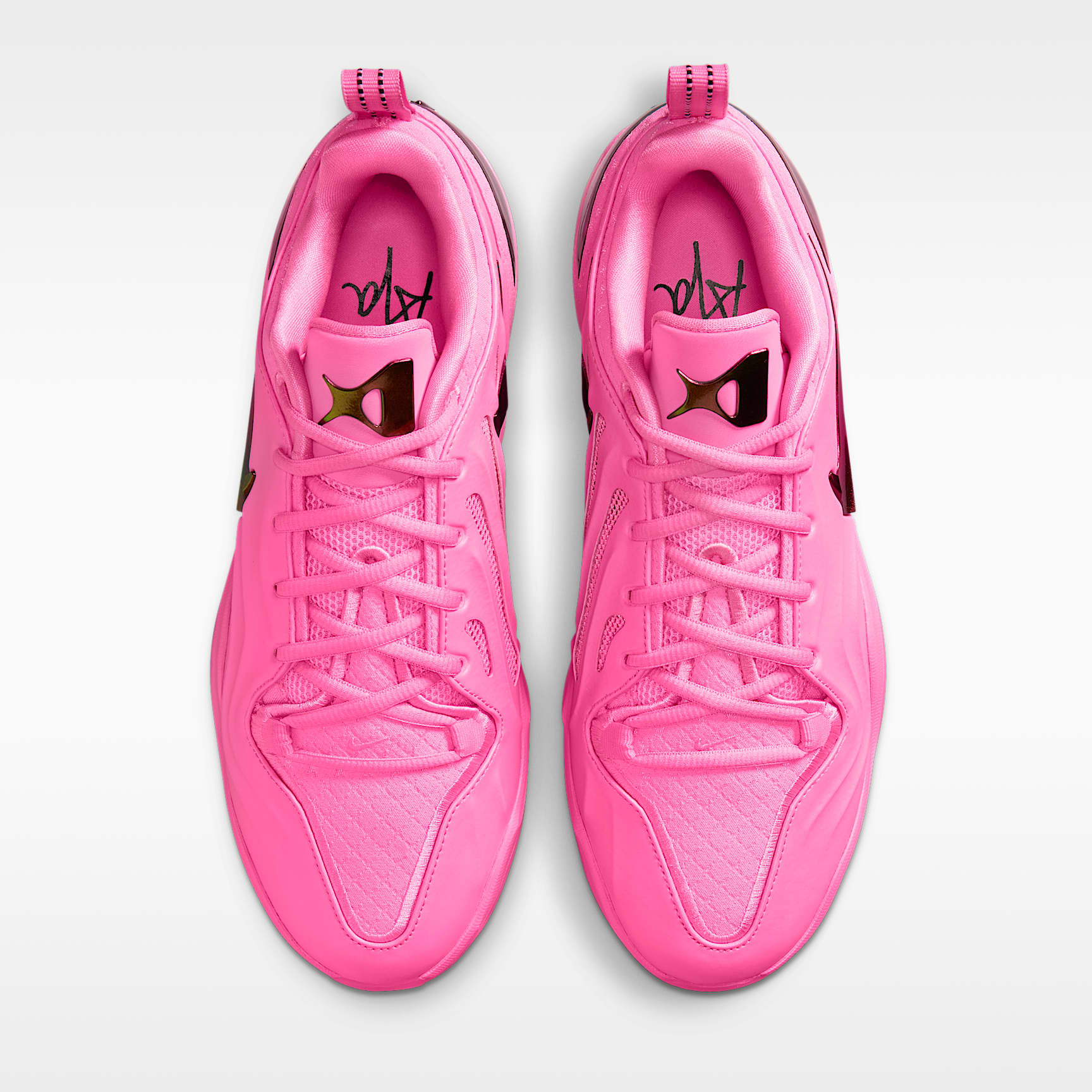 A'Two "Pinkies Up" A'ja Wilson Basketballschuh – Pink Beam/Schwarz