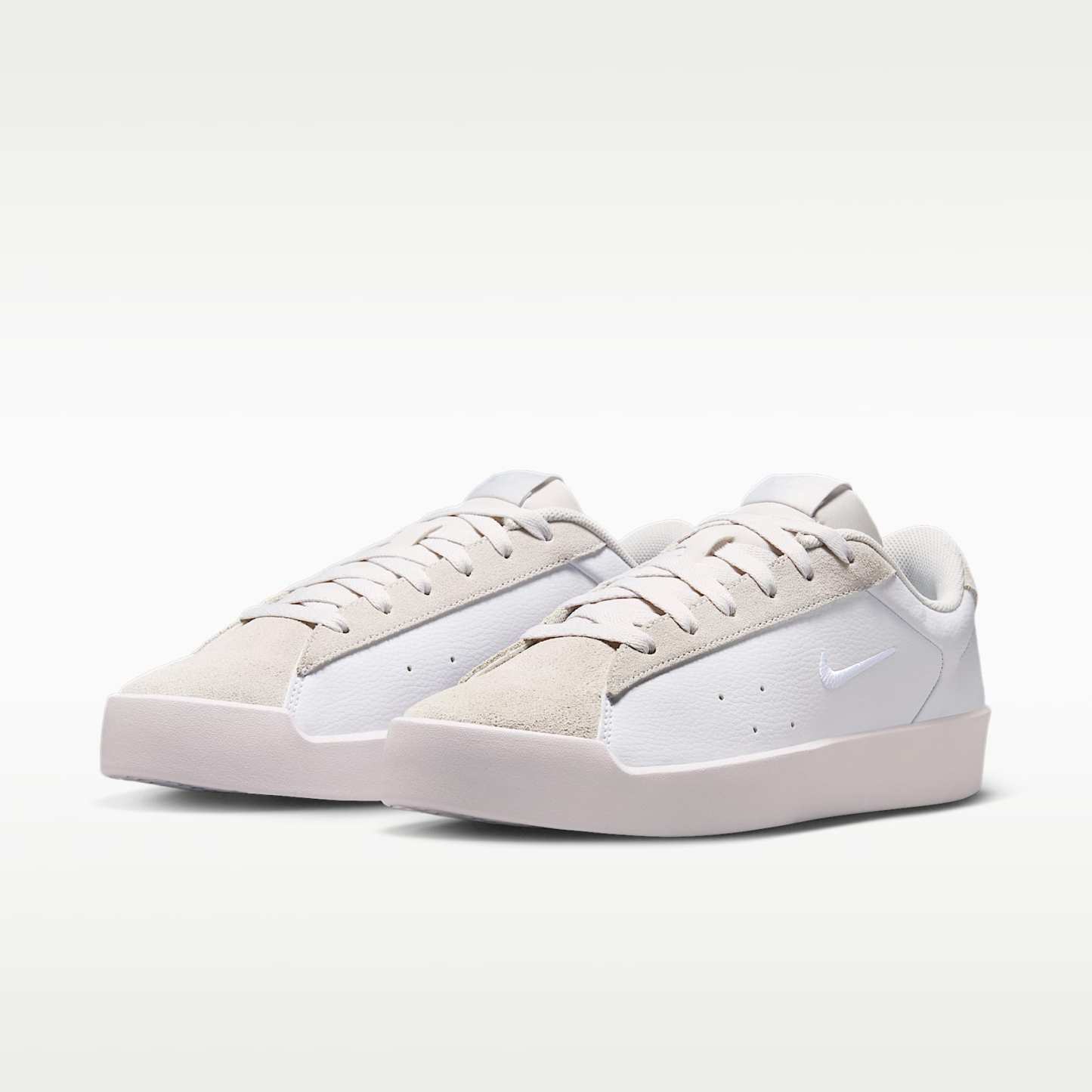 Nike Court Heritage Damenschuh – Weiß/Pure Platinum/Summit White/Weiß