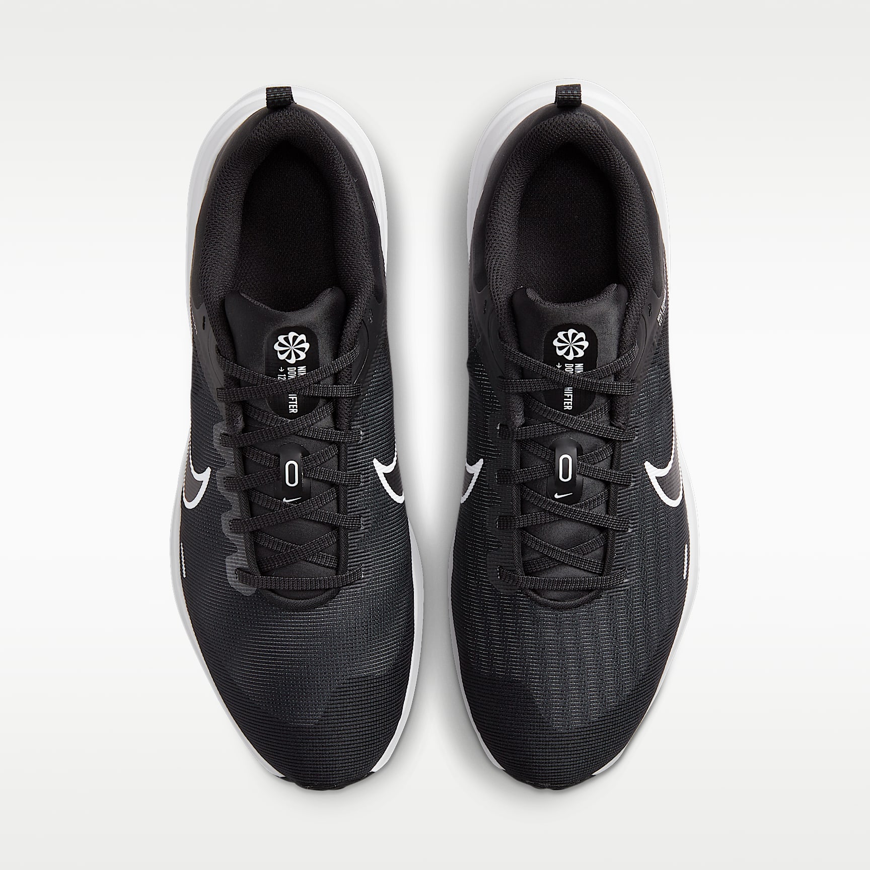 Nike Downshifter 12 Herren-Laufschuh – Schwarz/Dark Smoke Grey/Pure Platinum/Weiß