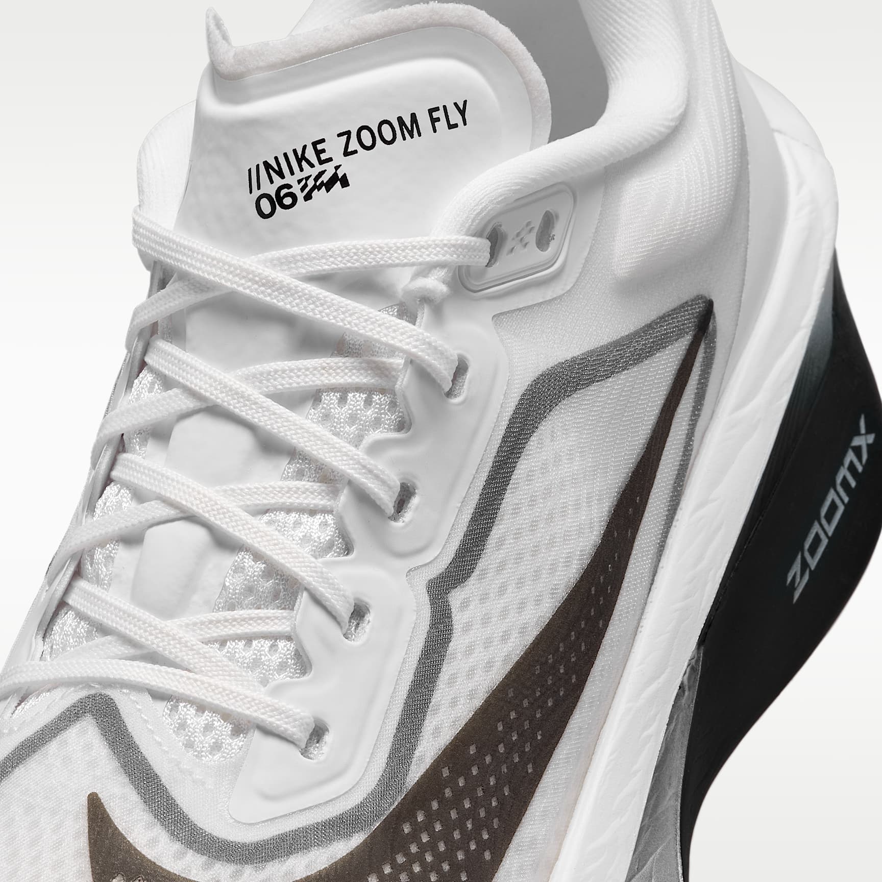 Nike Zoom Fly 6 Straßenlaufschuh für Wettkämpfe (Damen) – Weiß/Smoke Grey/Metallic Silver/Schwarz