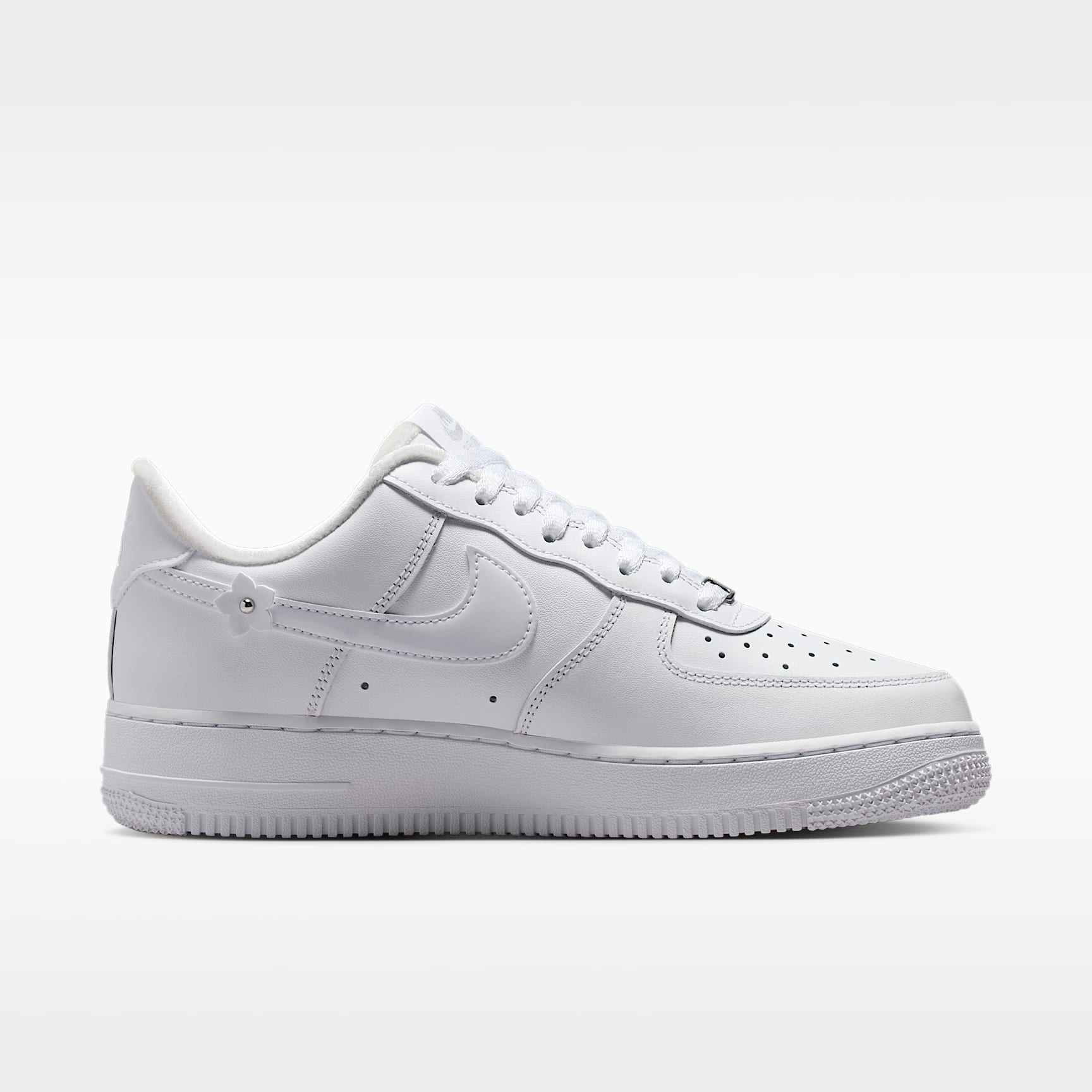 Nike Air Force 1 '07 "Florette" Schuh (Damen) – Weiß/Wolf Grey/Metallic Silver/Weiß