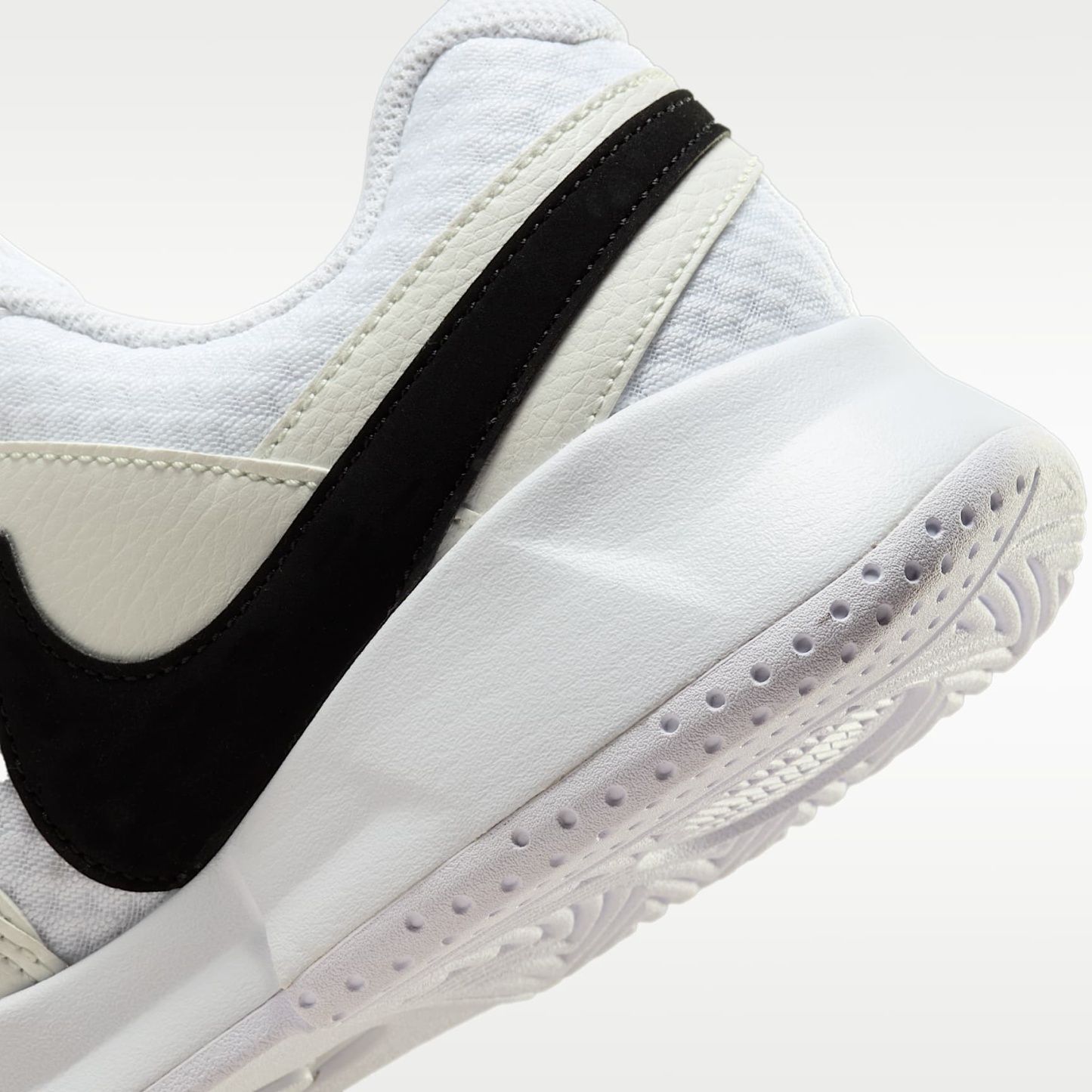 NikeCourt Lite 4 Tennisschuh für Hartplätze (Damen) – Weiß/Summit White/Schwarz