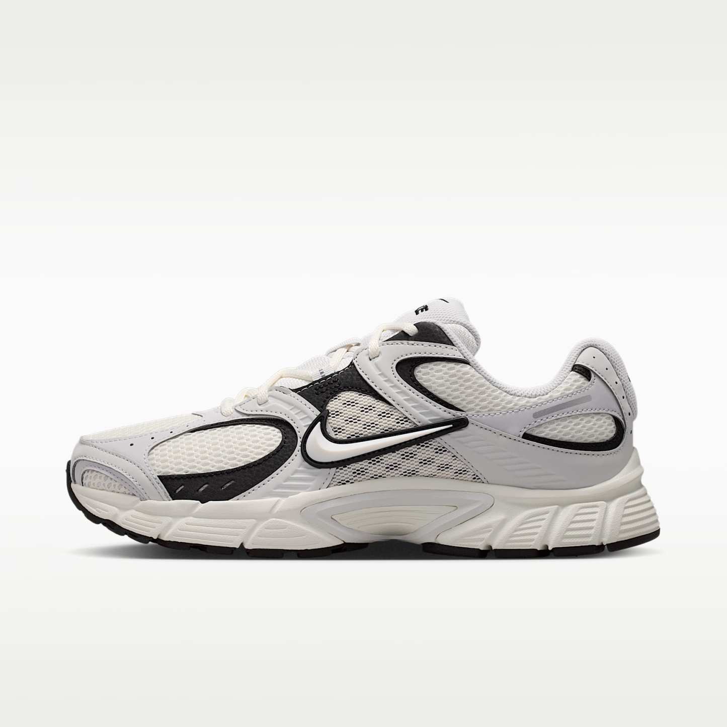 Nike V5 RNR Schuh (Herren) – Sail/Schwarz/Vast Grey/Sail