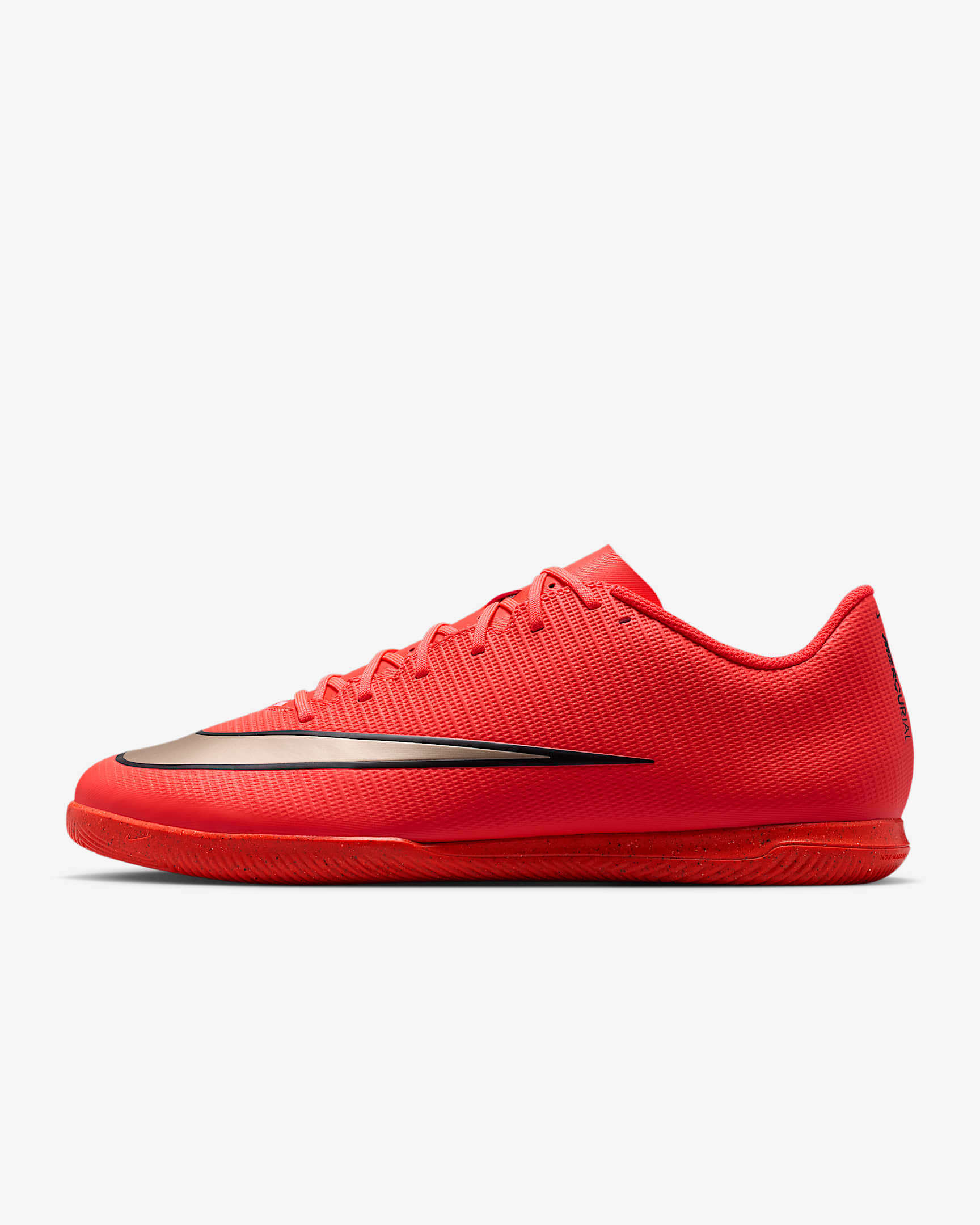 Nike Mercurial Vapor 17 Club Low-Top-Fußballschuh für Hallen- und Hartplätze – Bright Crimson/Blur
