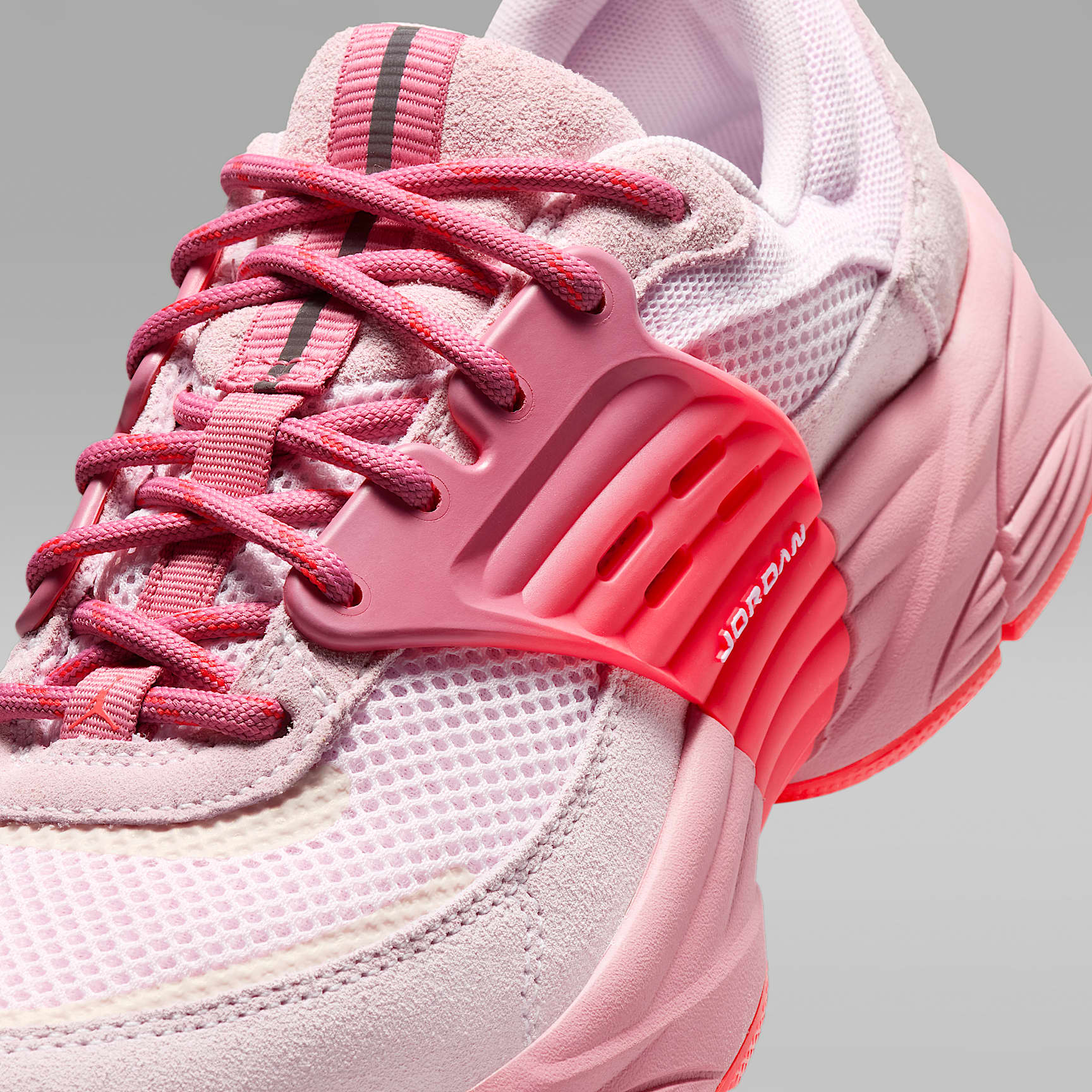 Jordan Trunner O/S Damenschuhe – Regal Pink/Desert Berry/Track Red