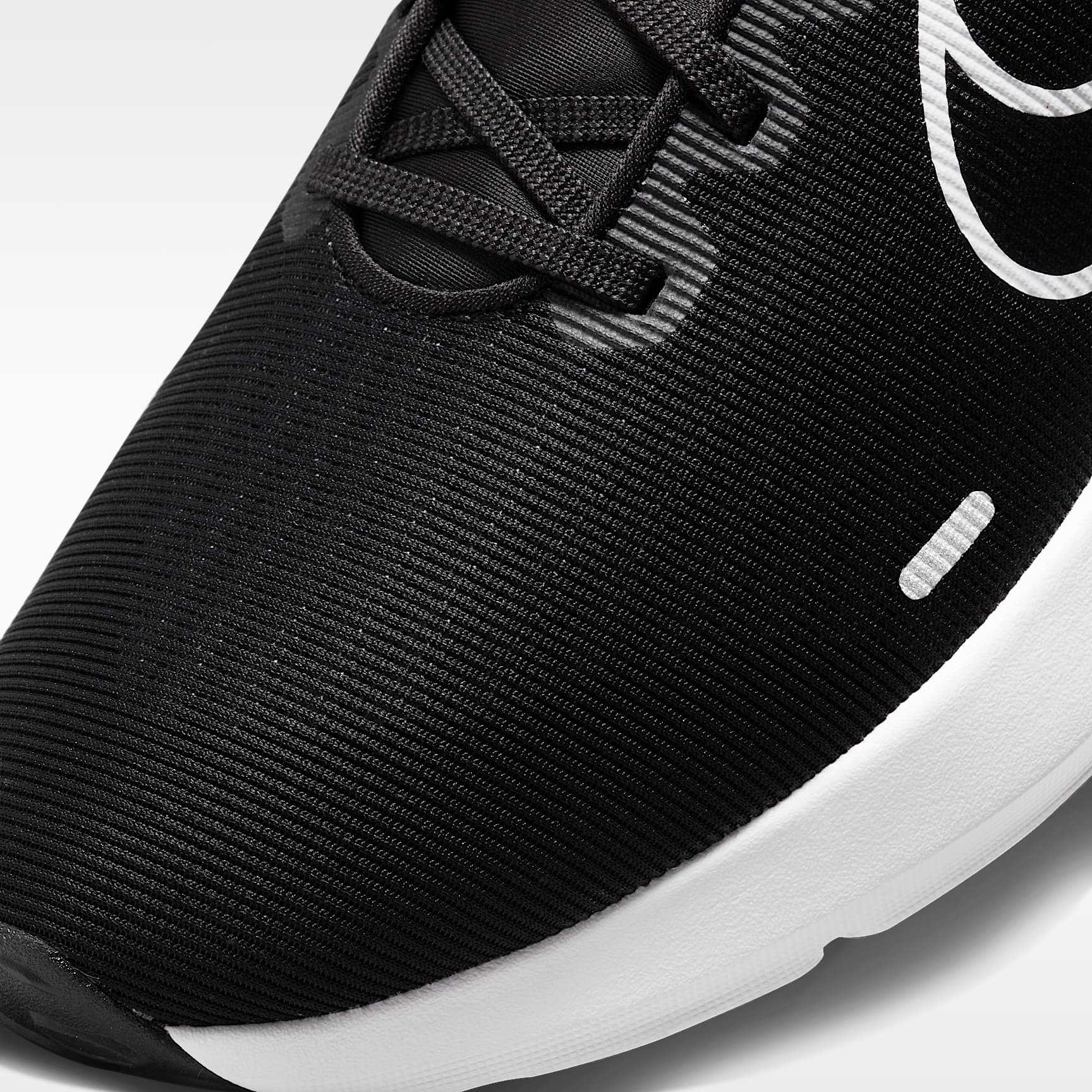 Nike Downshifter 12 Herren-Laufschuh – Schwarz/Dark Smoke Grey/Pure Platinum/Weiß