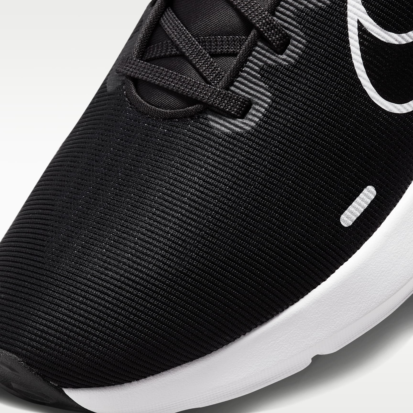 Nike Downshifter 12 Herren-Laufschuh – Schwarz/Dark Smoke Grey/Pure Platinum/Weiß