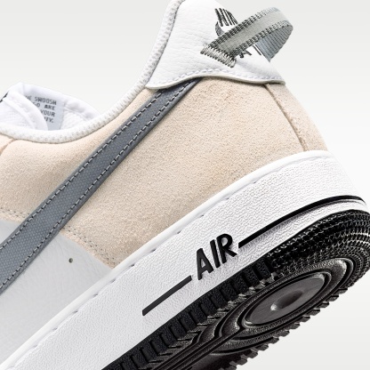 Nike Air Force 1 '07 LV8 Schuh (Herren) – Weiß/Schwarz/Cool Grey/Metallic Cool Grey