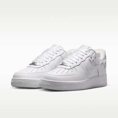 Nike Air Force 1 '07 "Florette" Schuh (Damen) – Weiß/Wolf Grey/Metallic Silver/Weiß
