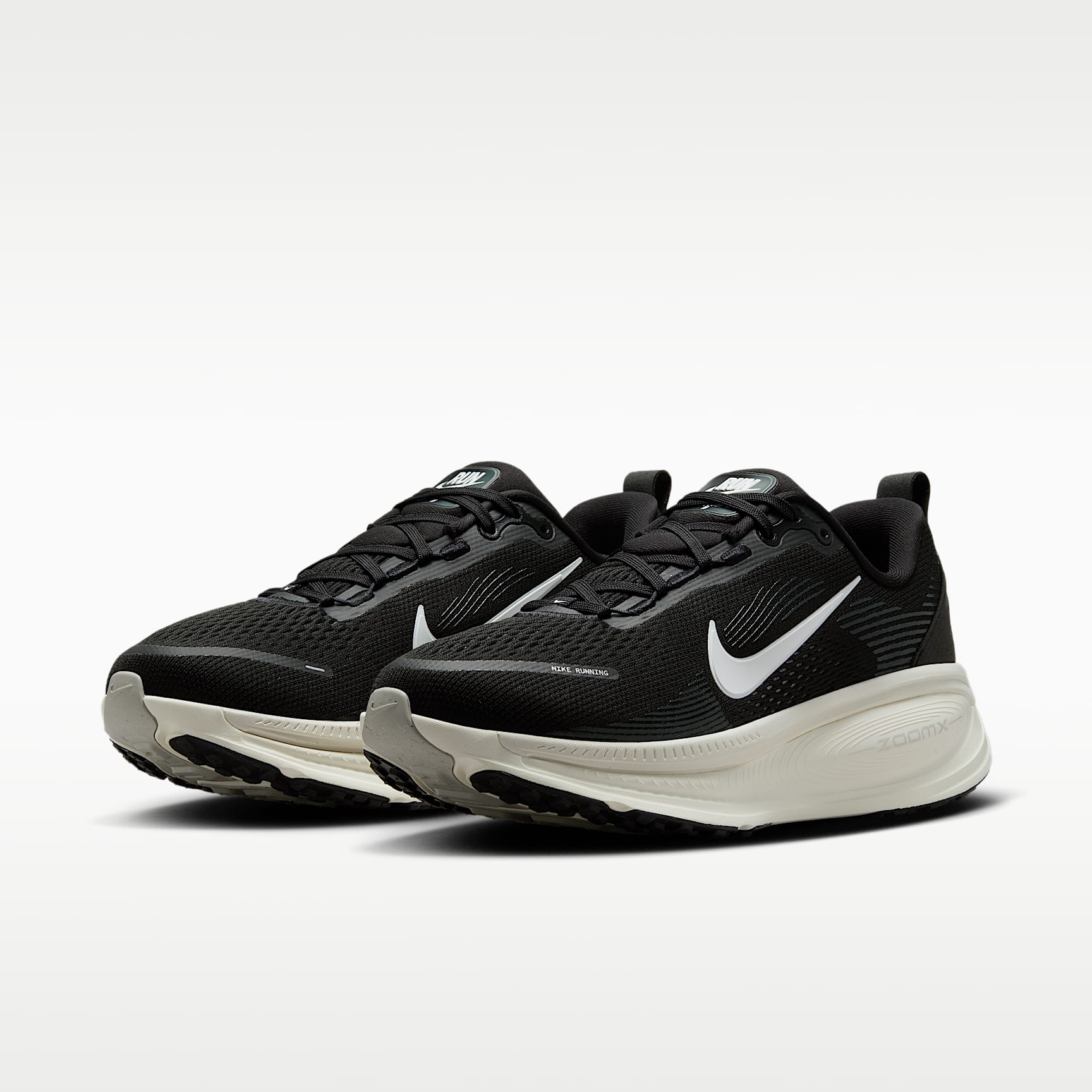 Nike Vomero 18 Straßenlaufschuh (Damen) – Schwarz/Coconut Milk/Light Iron Ore/Summit White