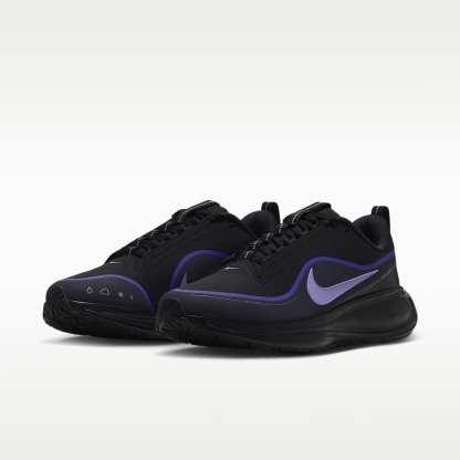 Nike Revolution 8 Utility Straßenlaufschuh (Damen) – Schwarz/Persian Violet/Gridiron/Purple Pulse