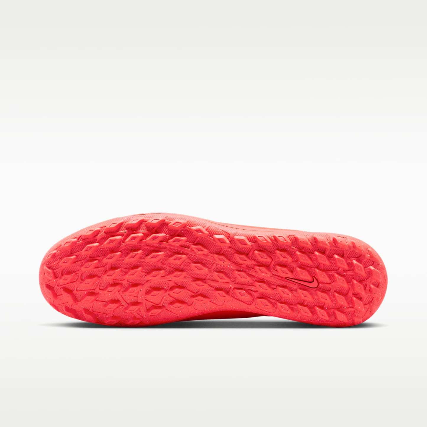 Nike Mercurial Vapor 17 Club Low-Top-Fußballschuh für Turf – Bright Crimson/Blur