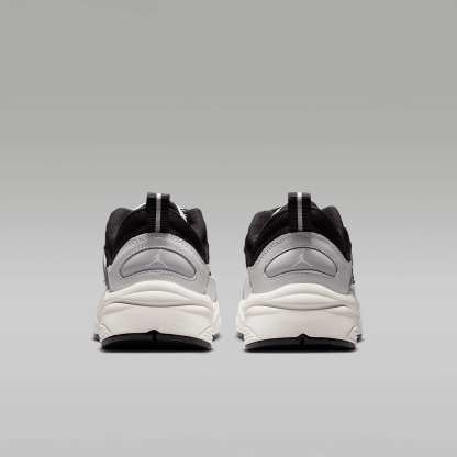 Jordan Trunner O/S Schuhe (Herren) – Photon Dust/Schwarz/Sail/Weiß
