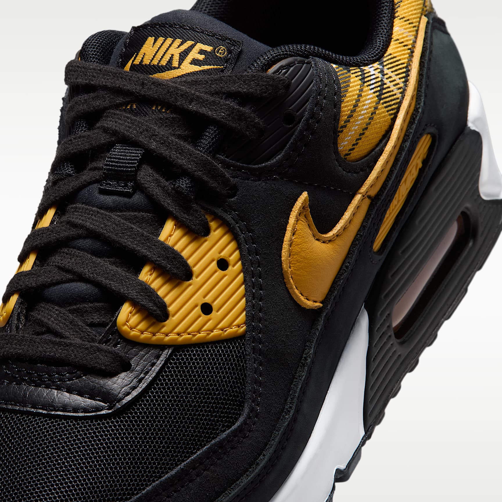 Nike Air Max 90 "Plaid" Schuh (Damen) – Schwarz/Weiß/Yellow Ochre