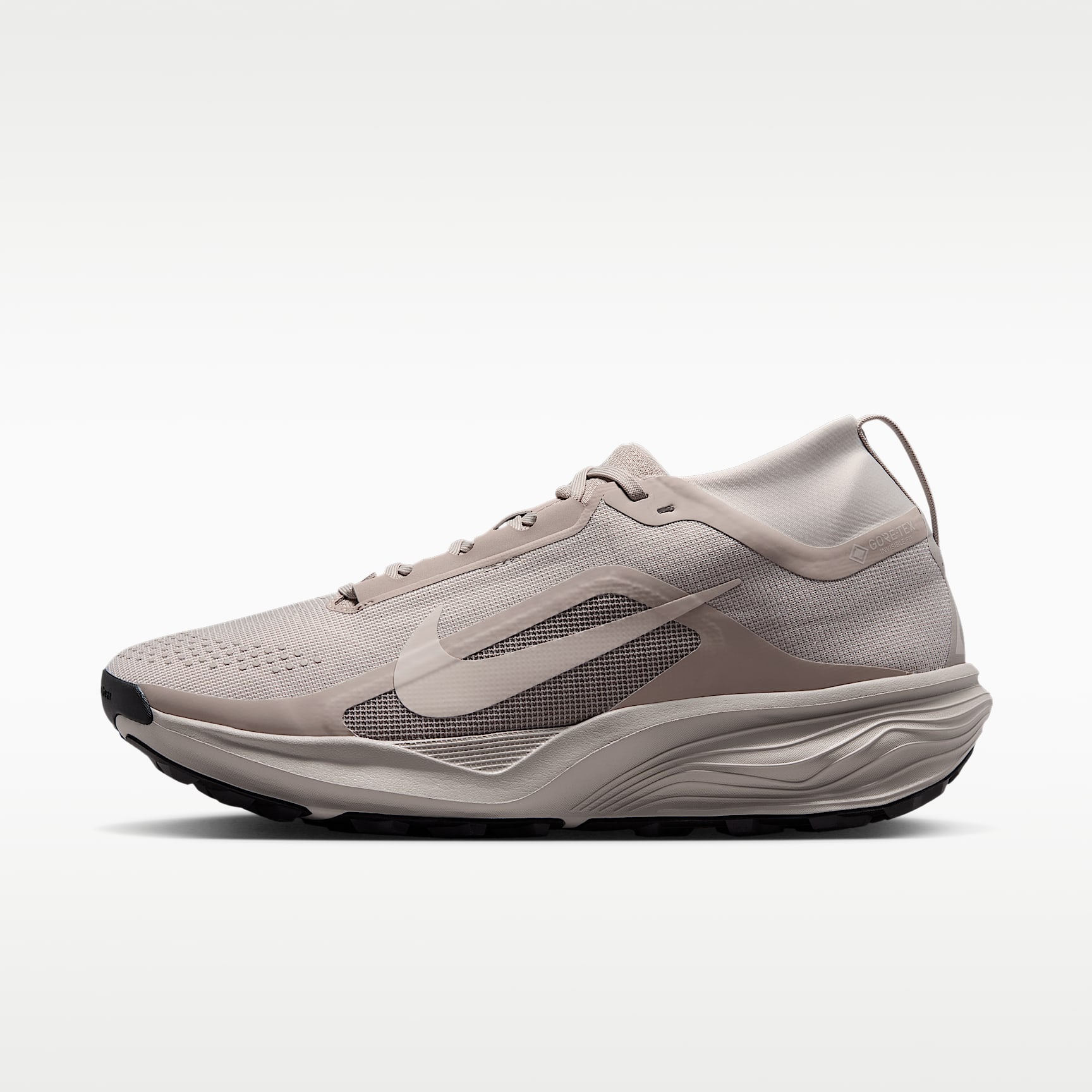 ACG Pegasus Trail GORE-TEX wasserdichter Traillaufschuh (Herren) – Cream II/Light Orewood Brown