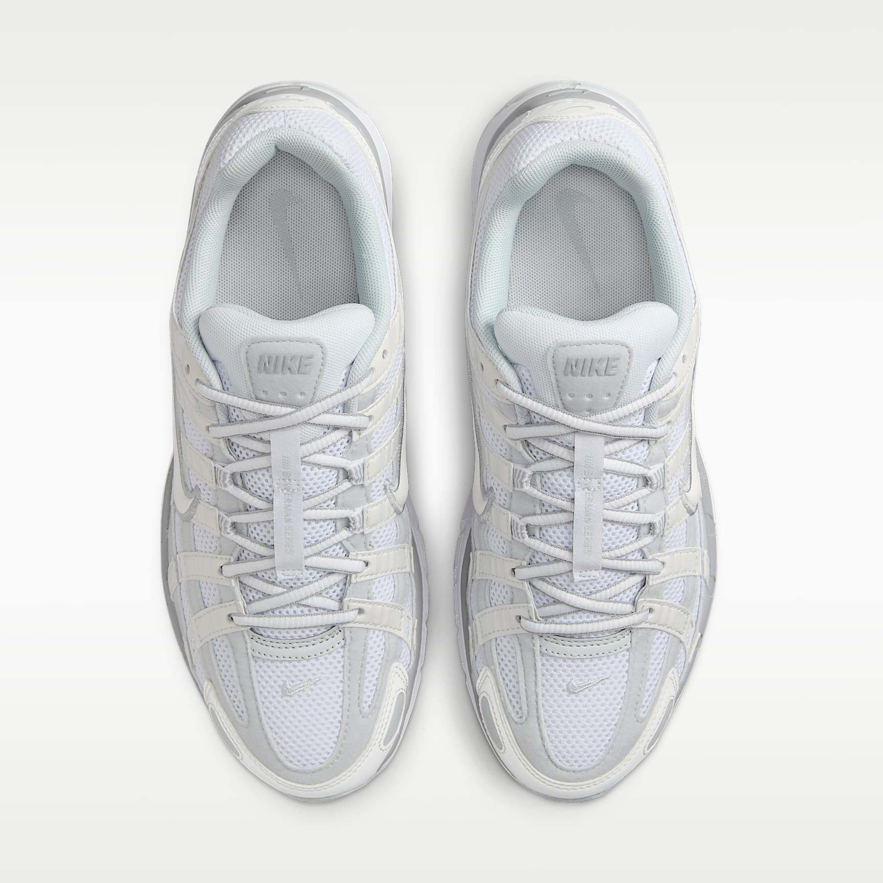 Nike P-6000 Schuh (Damen) – Metallic Summit White/Pure Platinum/Wolf Grey/Weiß
