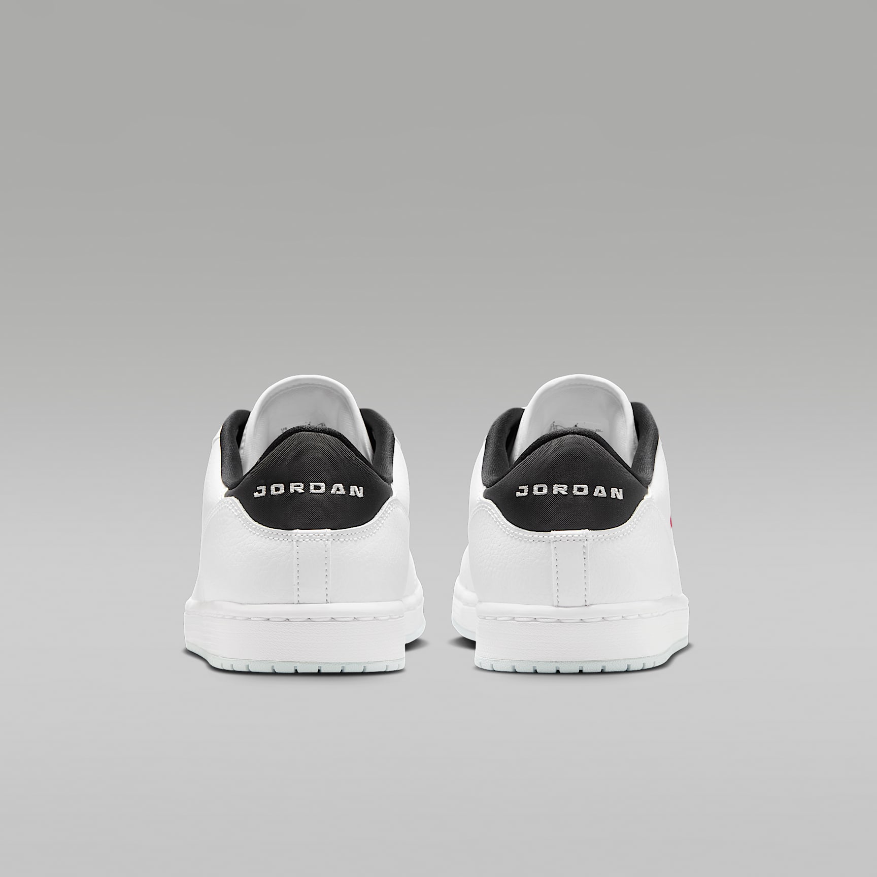 Jordan Court Connect Low Herrenschuhe – Weiß/Schwarz/Gym Red