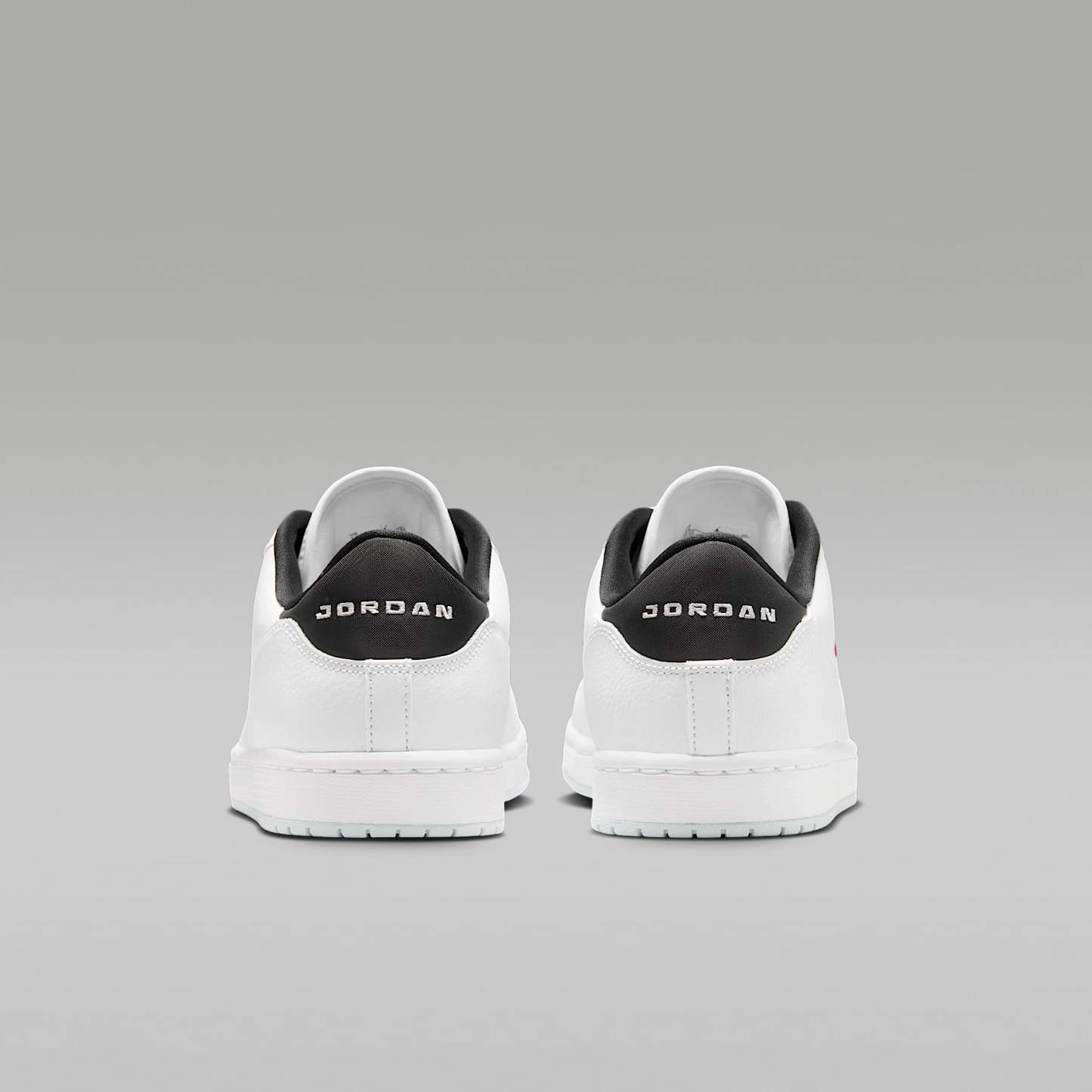 Jordan Court Connect Low Herrenschuhe – Weiß/Schwarz/Gym Red