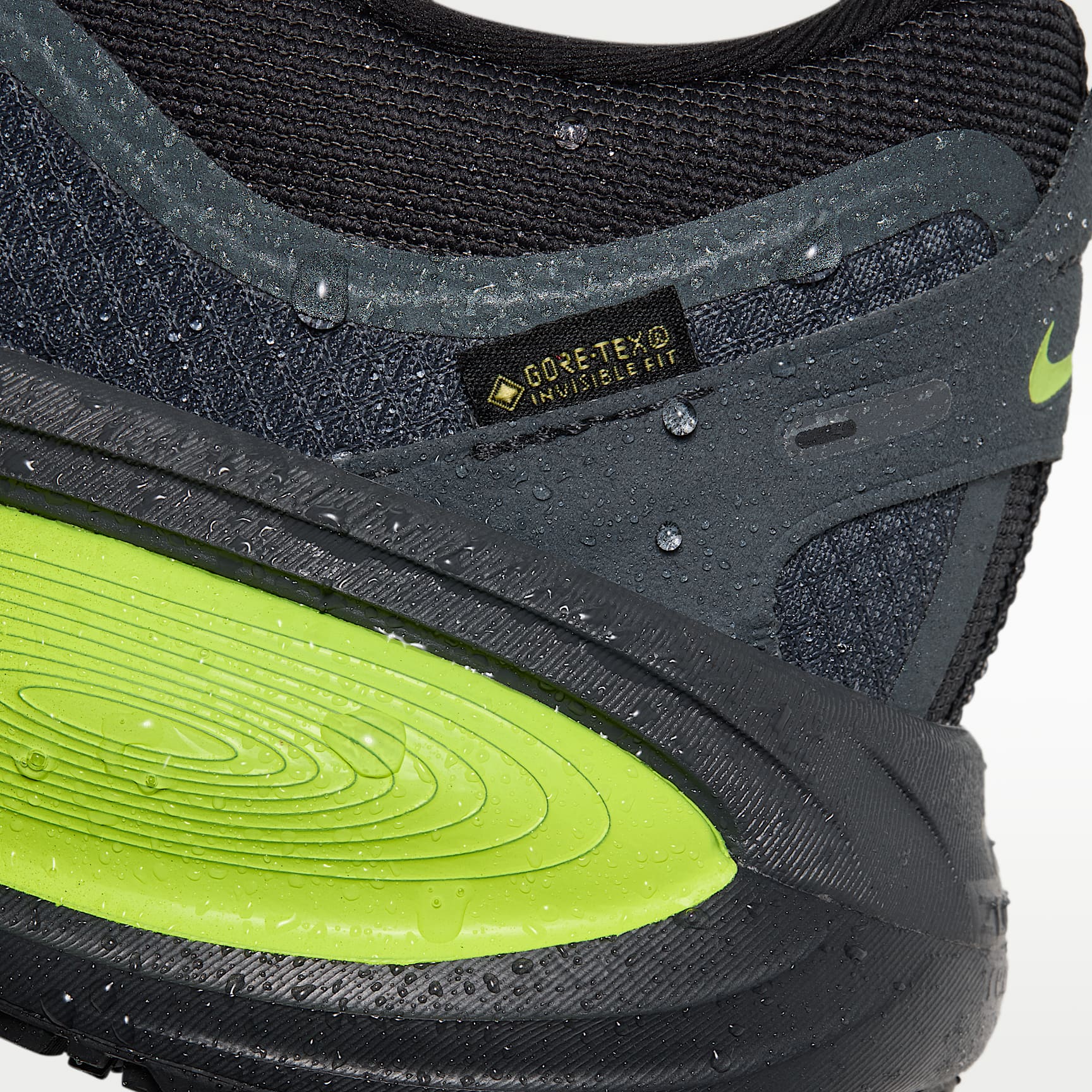 Nike Vomero 18 GORE-TEX wasserdichter Straßenlaufschuh mit reflektierenden Akzenten (Herren) – Anthracite/Lemon Venom/Schwarz