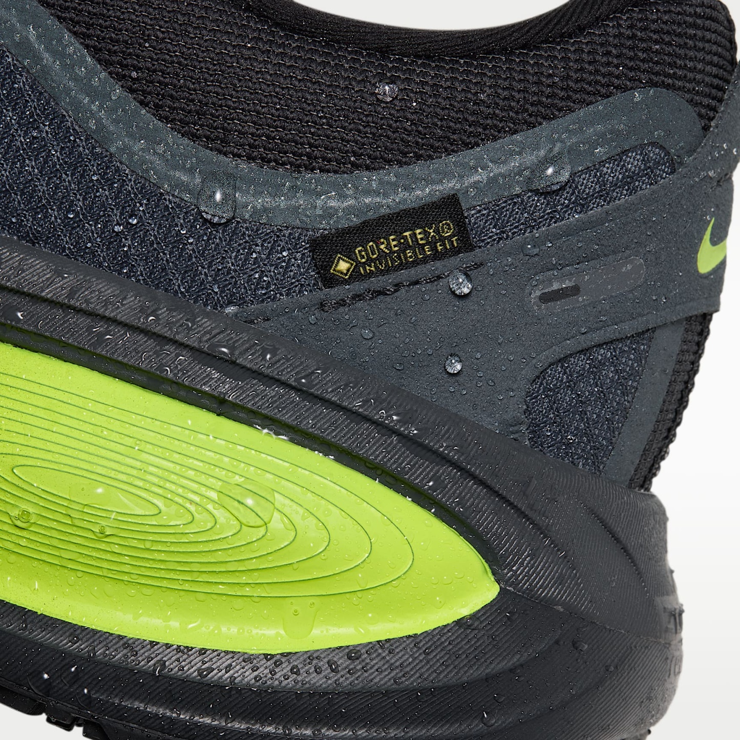 Nike Vomero 18 GORE-TEX wasserdichter Straßenlaufschuh mit reflektierenden Akzenten (Herren) – Anthracite/Lemon Venom/Schwarz