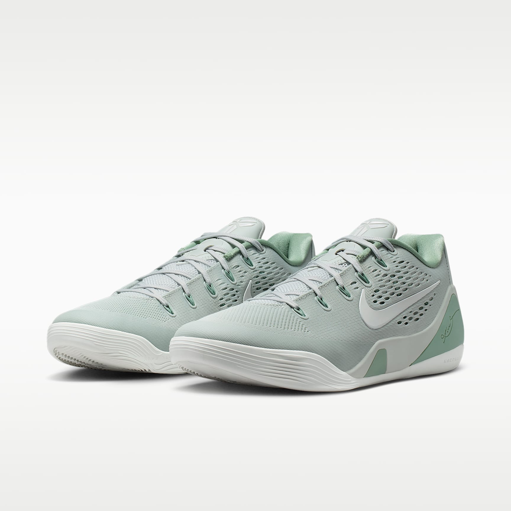Kobe IX Elite Low EM Protro Basketballschuh – Light Silver/Summit White/Steam