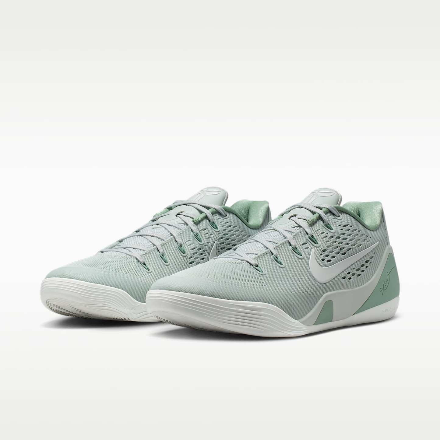 Kobe IX Elite Low EM Protro Basketballschuh – Light Silver/Summit White/Steam