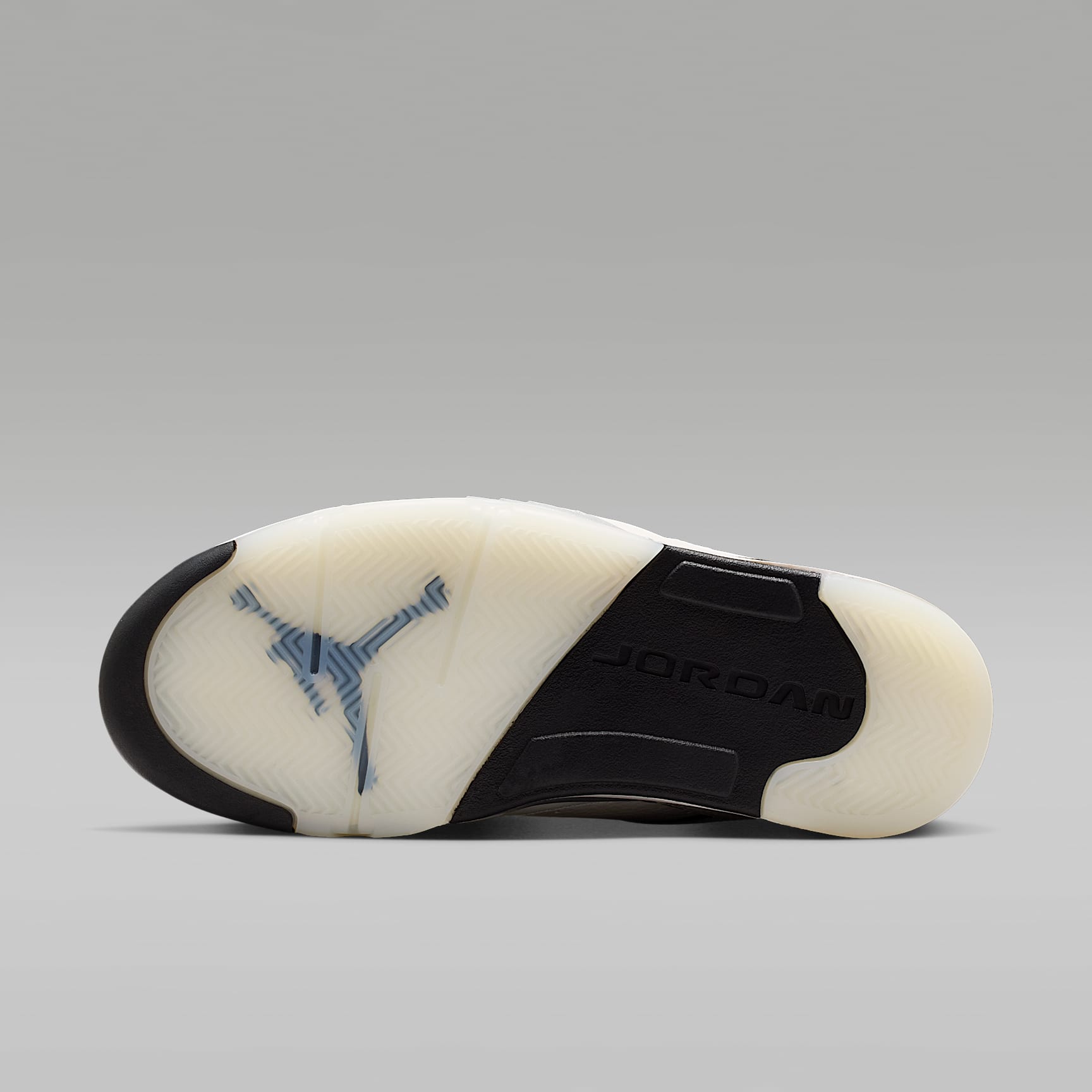 Jordan Sixty Plus Low Damenschuh – Sail/Schwarz/Swan/Metallic Silver