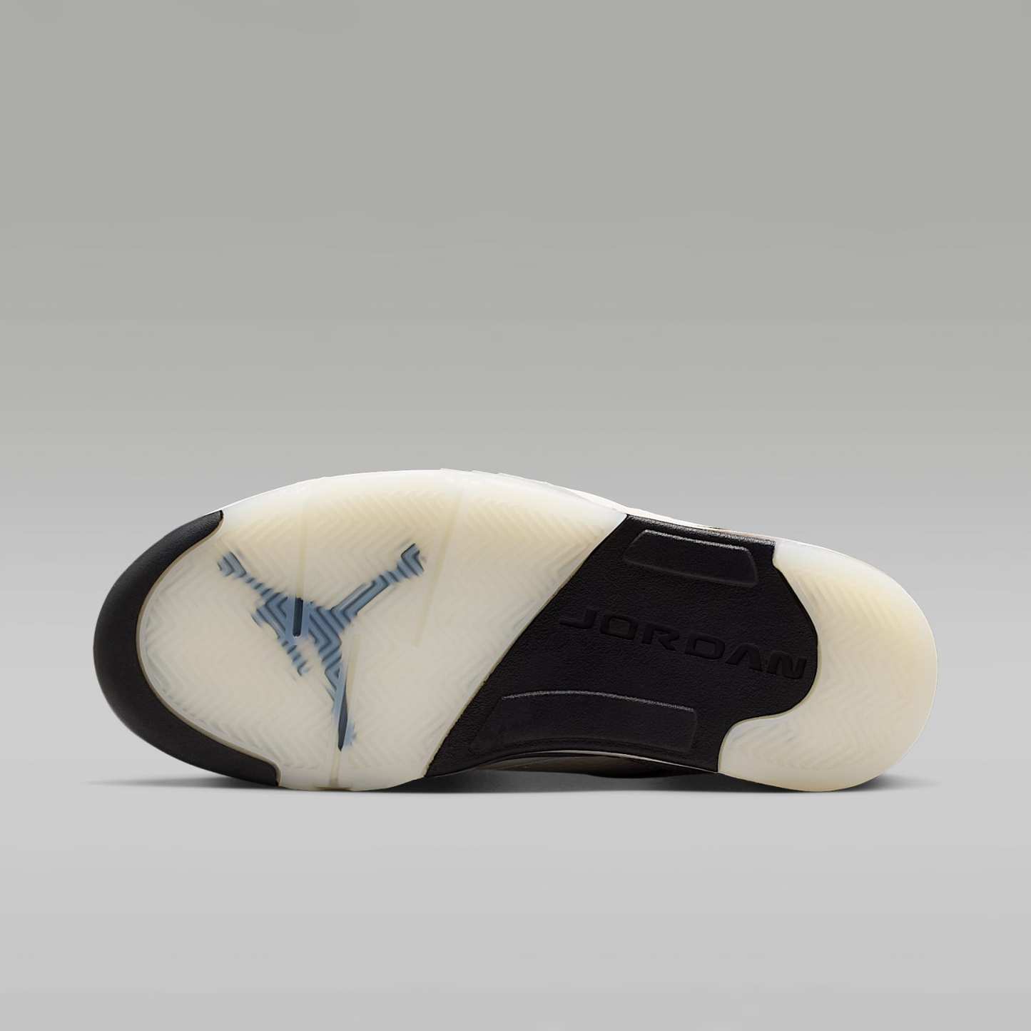 Jordan Sixty Plus Low Damenschuh – Sail/Schwarz/Swan/Metallic Silver