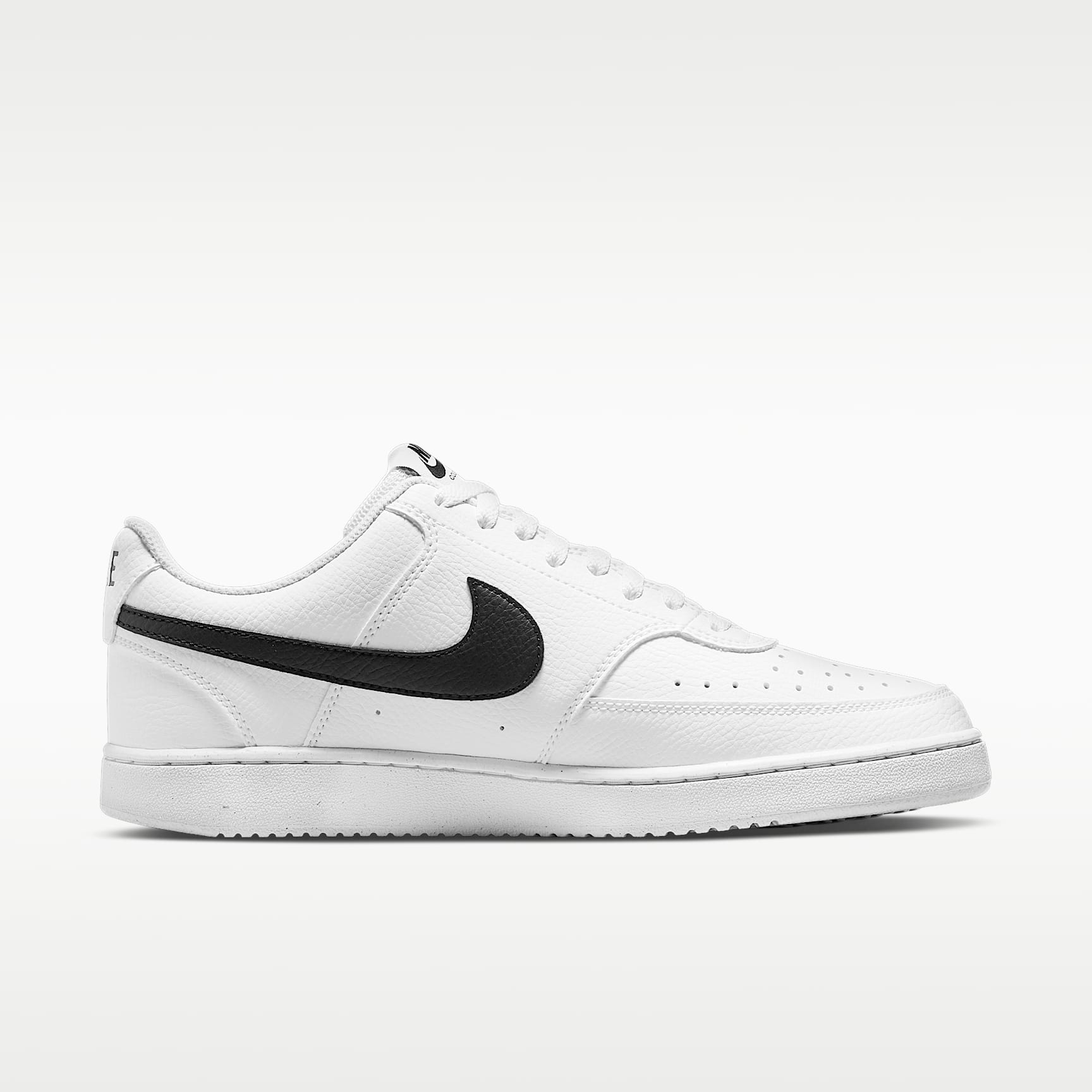 Nike Court Vision Low Next Nature Herrenschuh – Weiß/Weiß/Schwarz