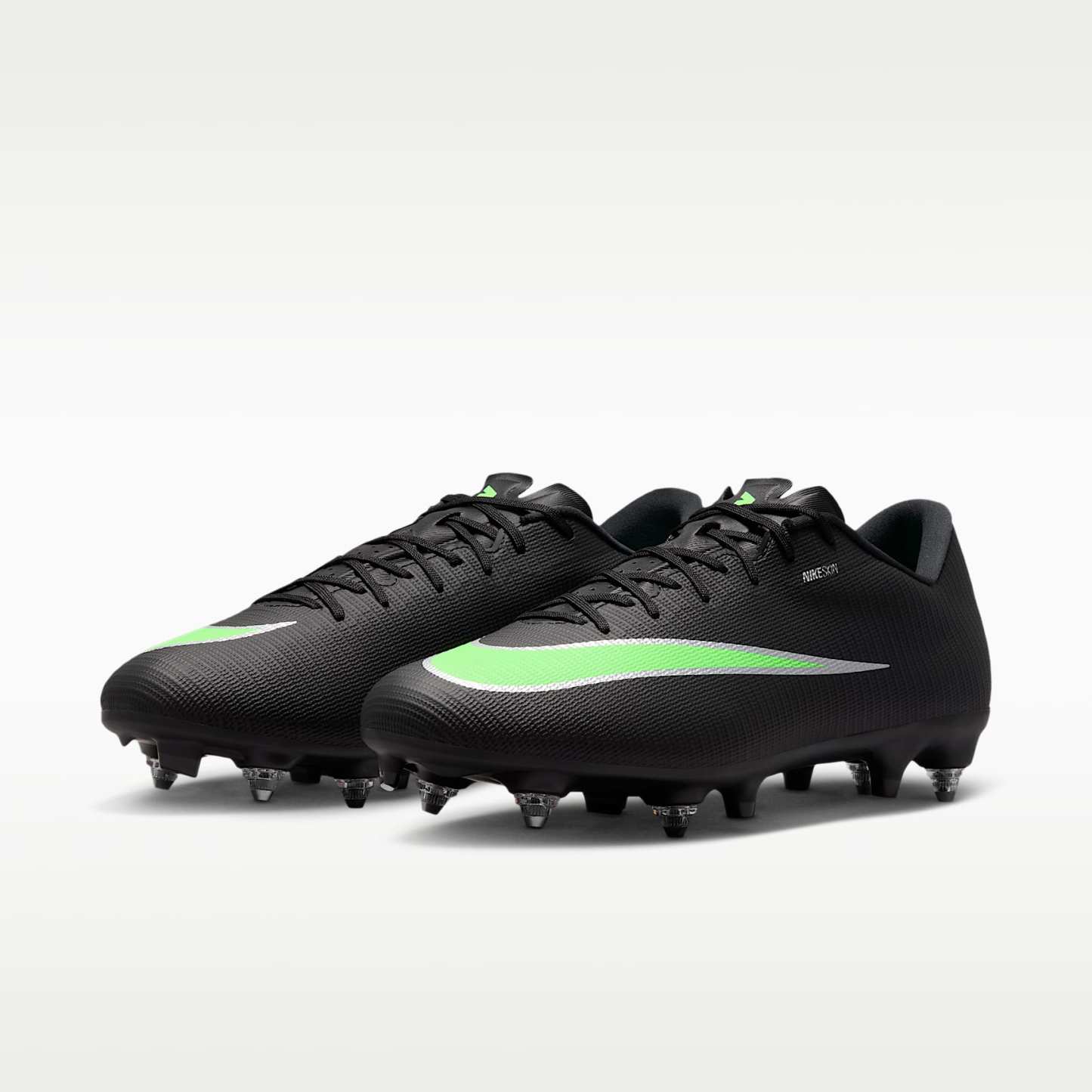 Nike Mercurial Vapor 17 Academy Low-Top-Fußballschuh für weichen Rasen – Schwarz/Schwarz/Illusion Green