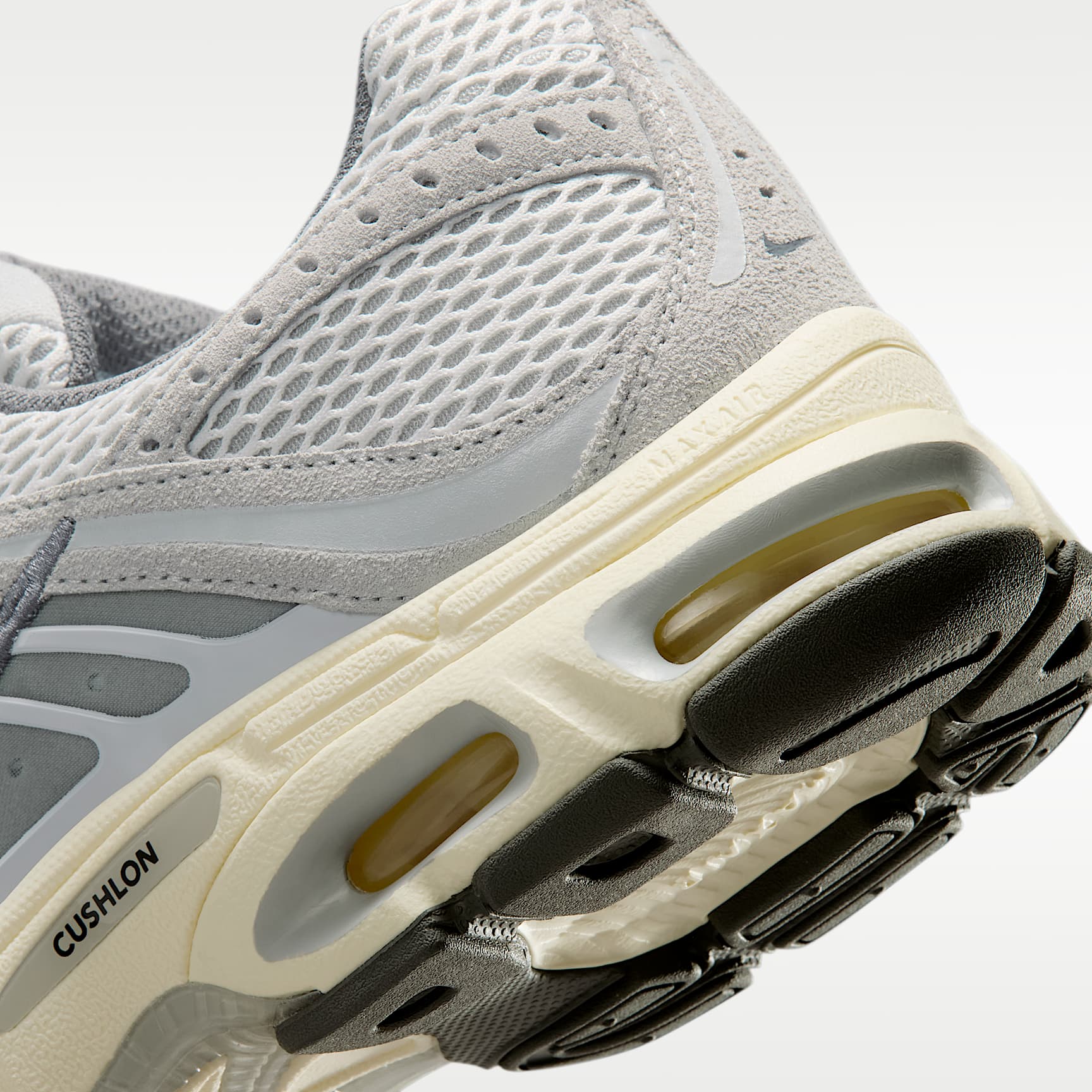 Nike Air Max Moto 2K Schuh (Herren) – Grey Fog/Gunsmoke/Coconut Milk/Summit White