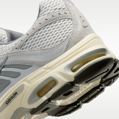 Nike Air Max Moto 2K Schuh (Herren) – Grey Fog/Gunsmoke/Coconut Milk/Summit White
