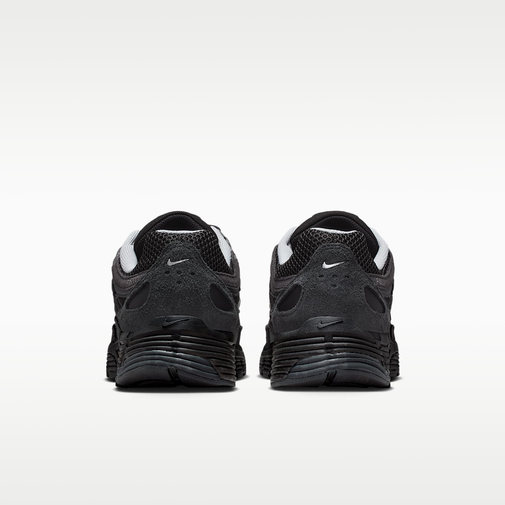 Nike P-6000 Wildlederschuhe (Herren) – Anthracite/Chrome/Metallic Silver/Schwarz