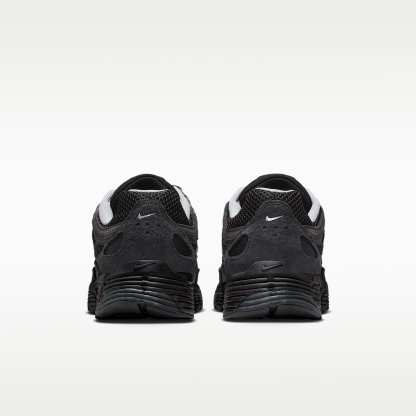 Nike P-6000 Wildlederschuhe (Herren) – Anthracite/Chrome/Metallic Silver/Schwarz