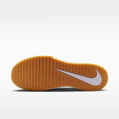 Nike Vapor Lite 3 Tennisschuh für Hartplätze (Damen) – Weiß/Summit White/Gum Yellow/Light Orewood Brown