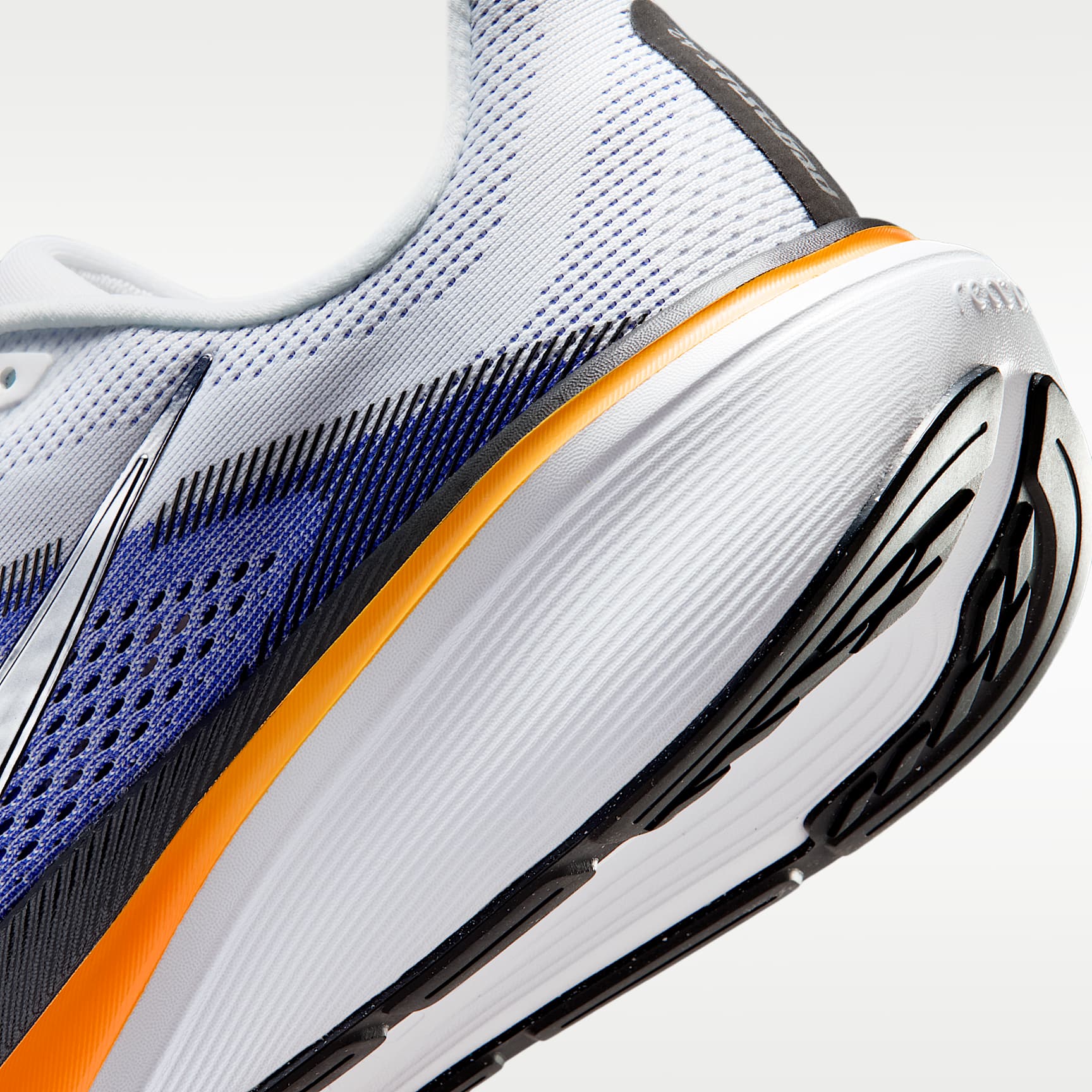Nike Pegasus 42 Straßenlaufschuh (Herren) – Weiß/Lapis/Total Orange/Metallic Silver