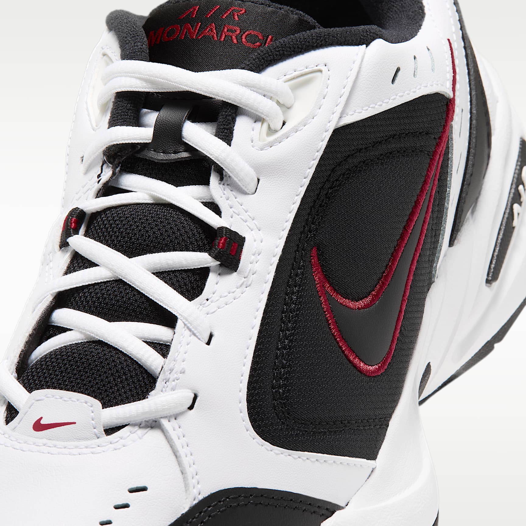 Nike Air Monarch IV Workout-Schuh für Herren – Weiß/Schwarz