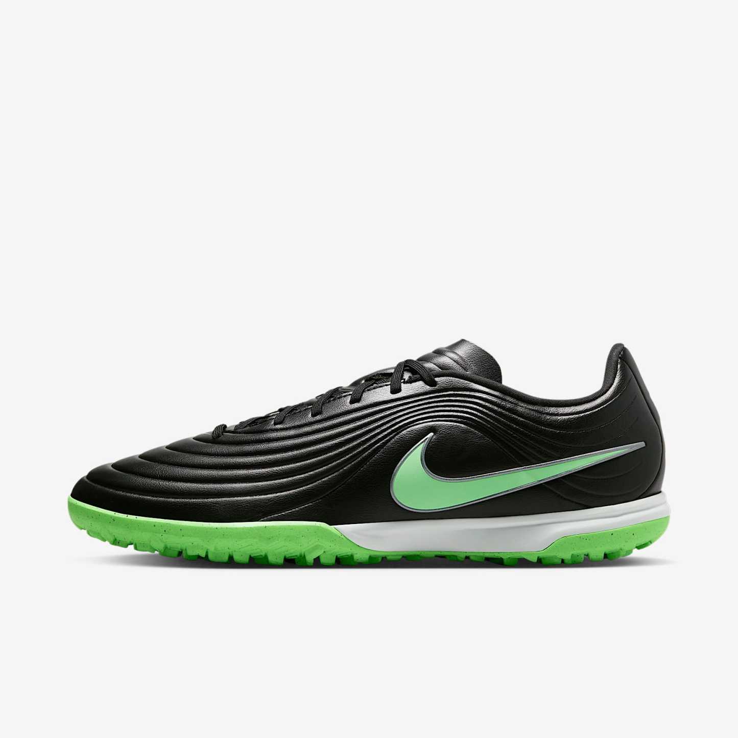 Nike Tiempo Maestro Academy Low-Top-Fußballschuh für Turf – Schwarz/Schwarz/Illusion Green