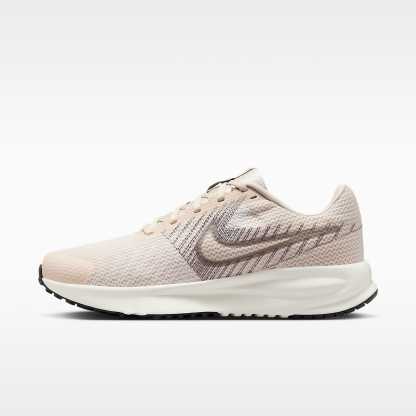 Nike Run Defy Straßenlaufschuh (Damen) – Light Orewood Brown/Cave Stone/Weiß/College Grey