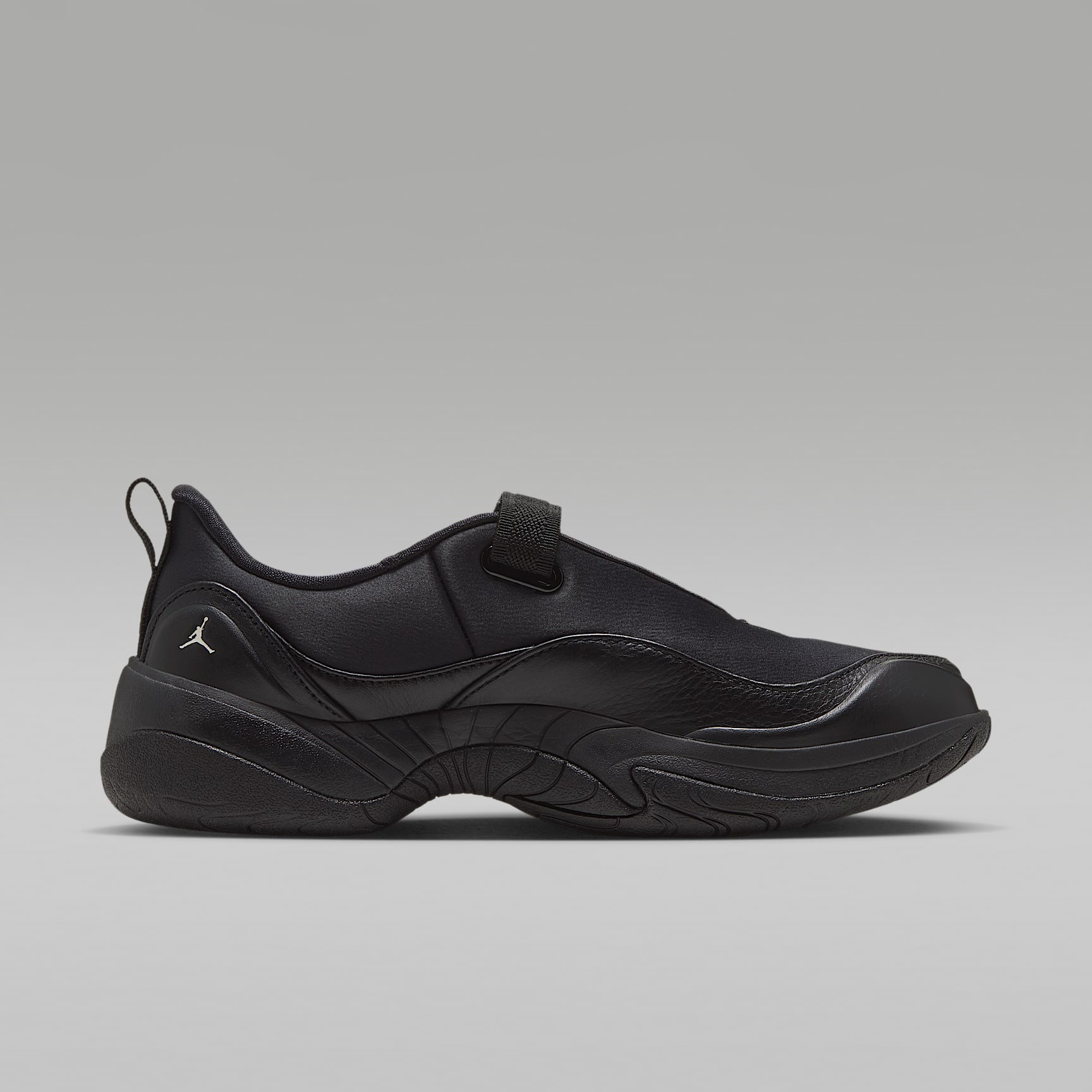 Jordan Pointe Schuh (Damen) – Schwarz/Summit White/Anthracite