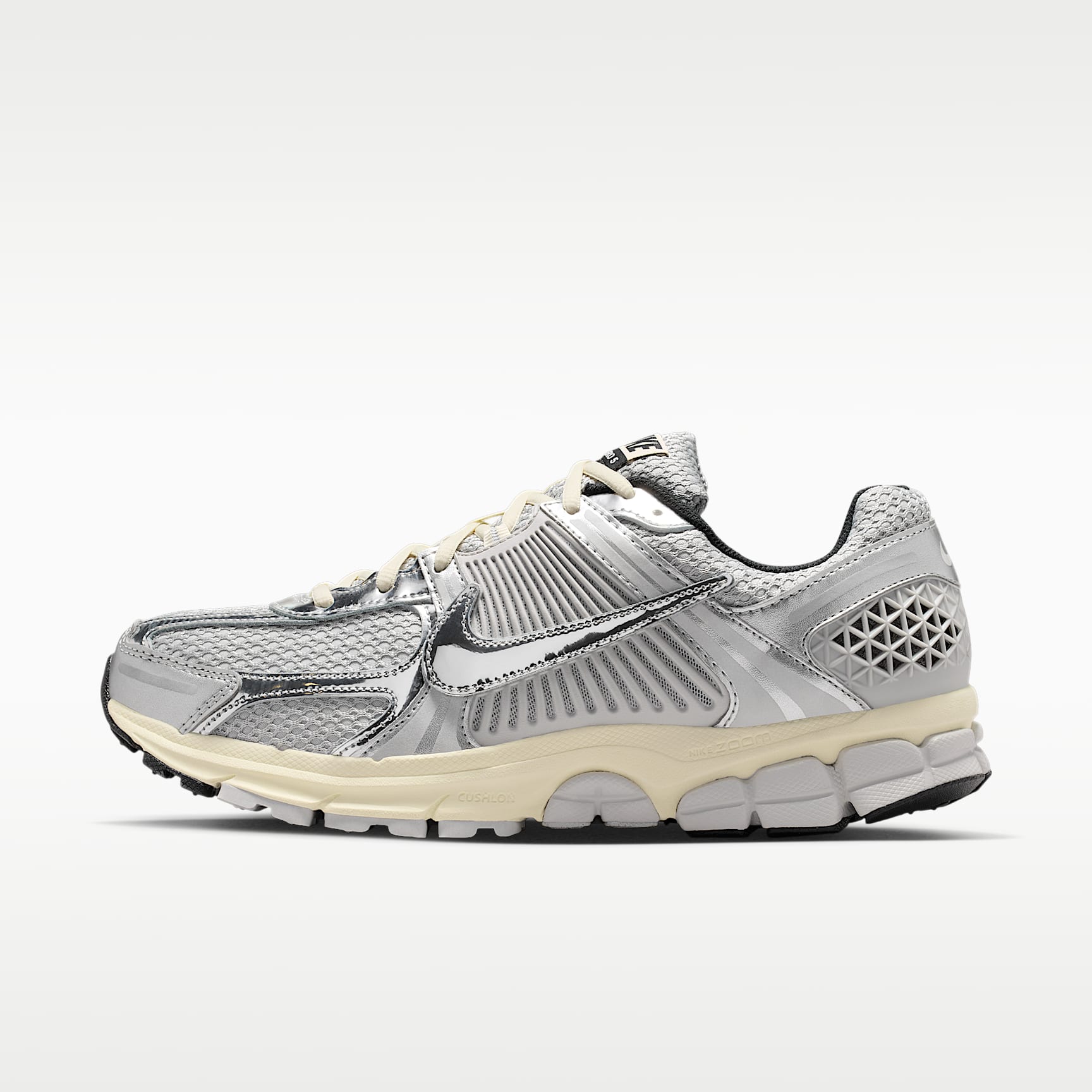 Nike Zoom Vomero 5 Schuh (Herren) – Grey Fog/Metallic Silver/Coconut Milk/Chrome