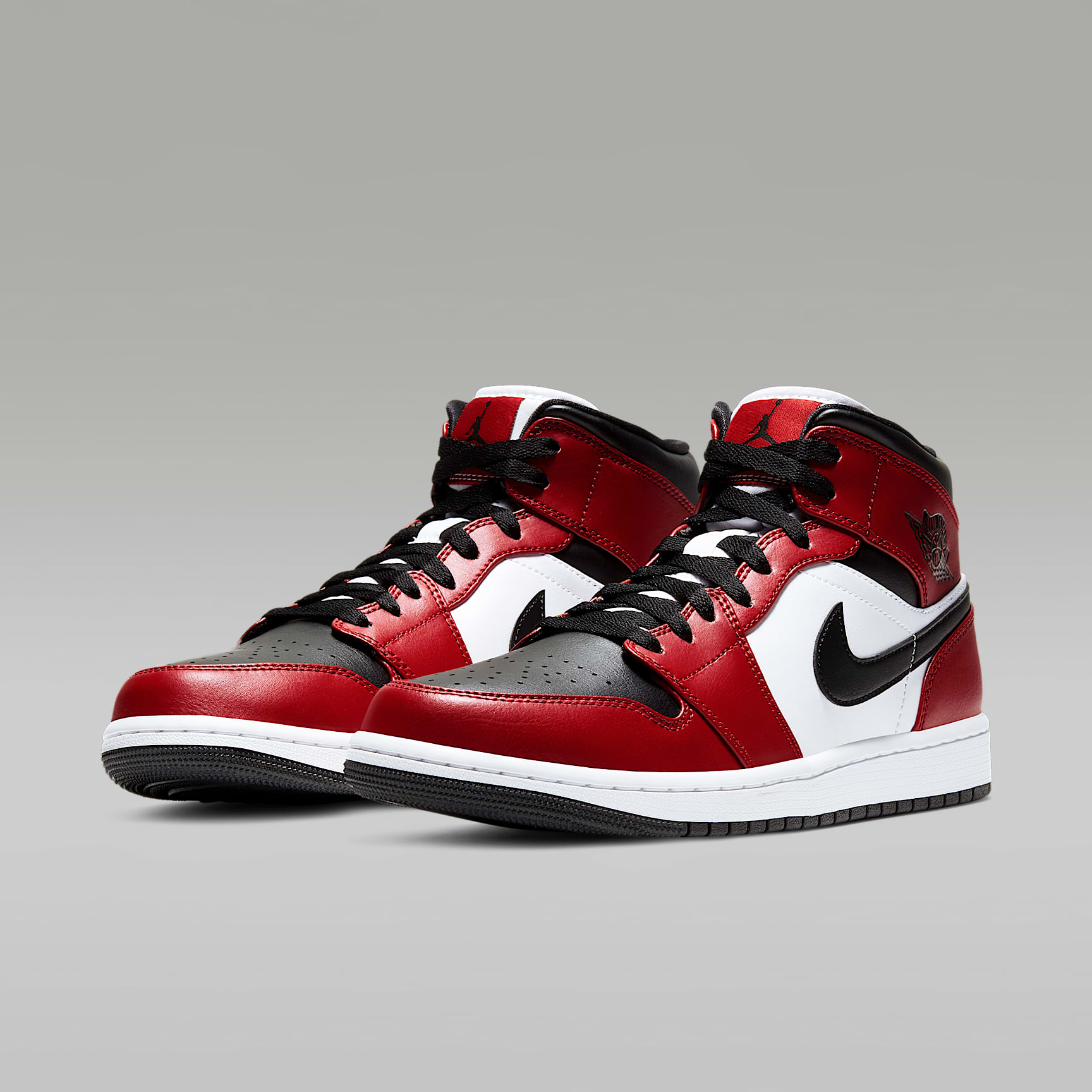 Air Jordan 1 Mid Schuh (Herren) – Schwarz/Gym Red/Schwarz