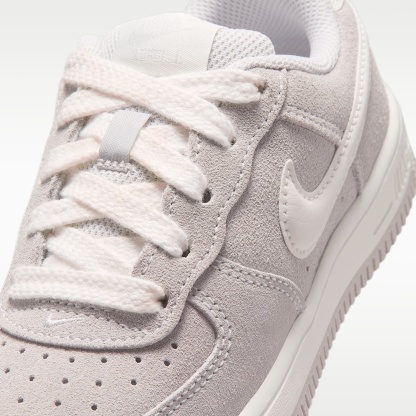 Nike Force 1 Low Schuh (jüngere Kinder) – Vast Grey/Sail