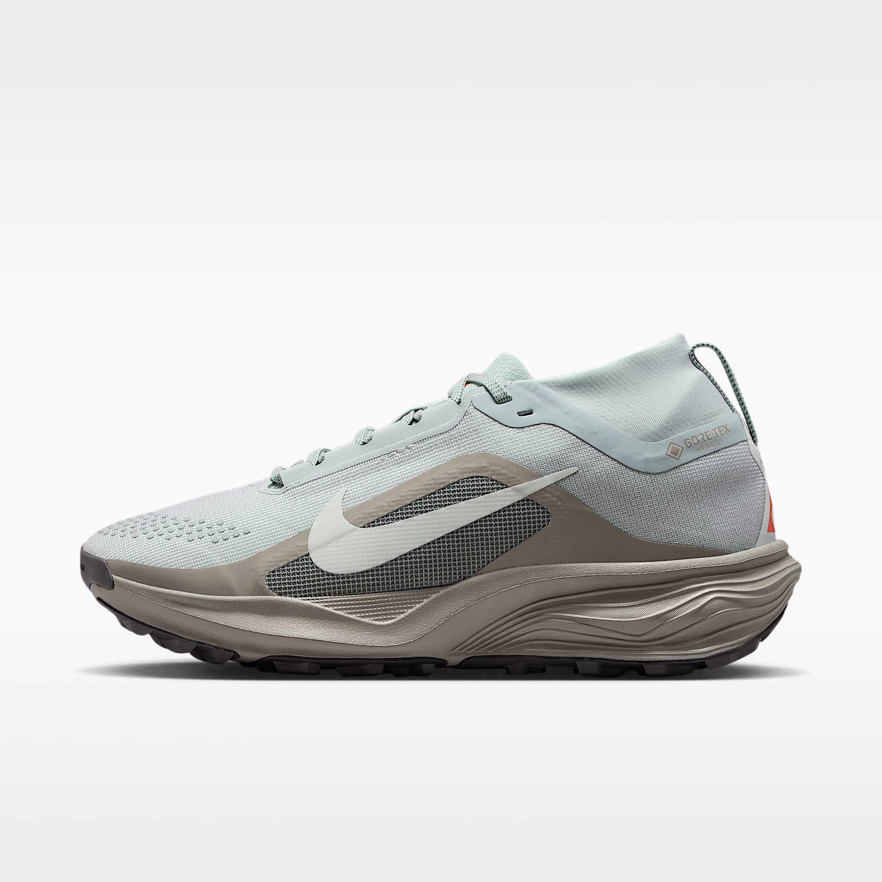 ACG Pegasus Trail GORE-TEX wasserfester Traillaufschuh (Damen) – Light Silver/Light Army/Safety Orange/Light Silver