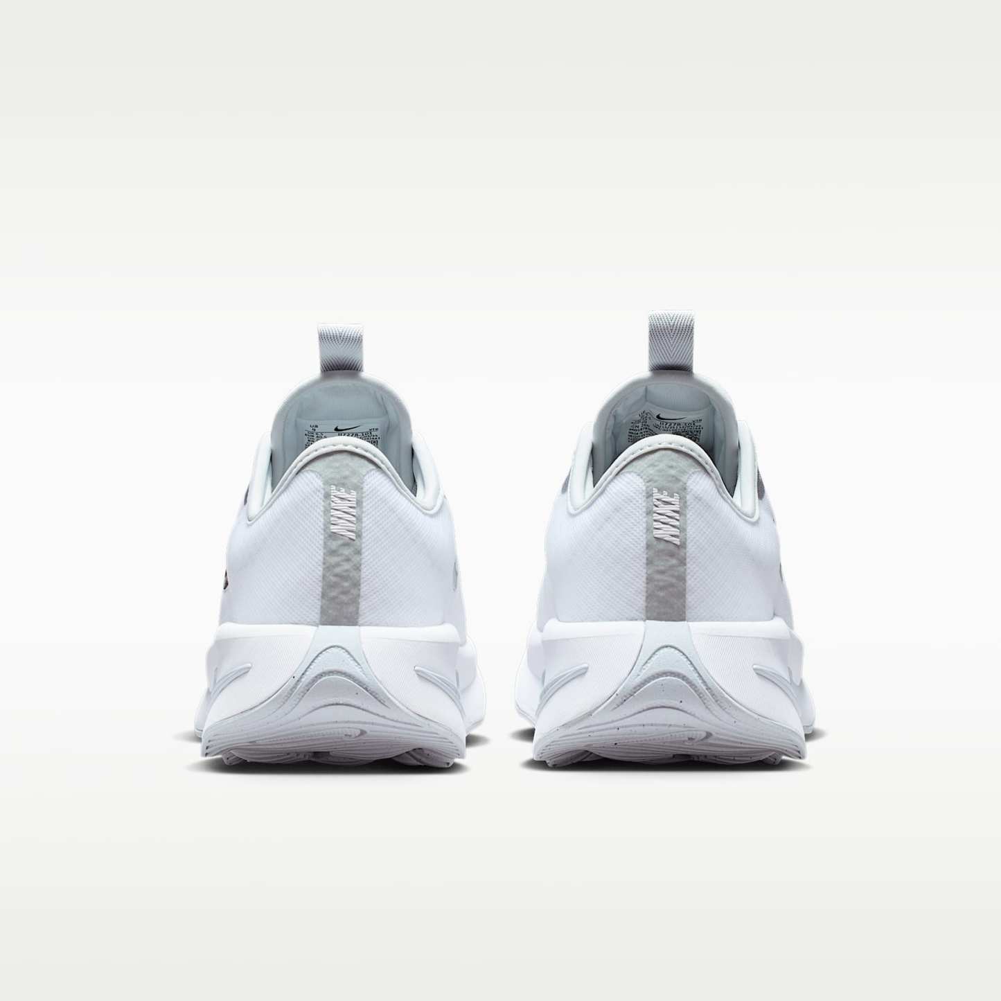 Nike Motiva 2 Walking-Schuhe (Damen) – Weiß/Pure Platinum/Metallic Silver