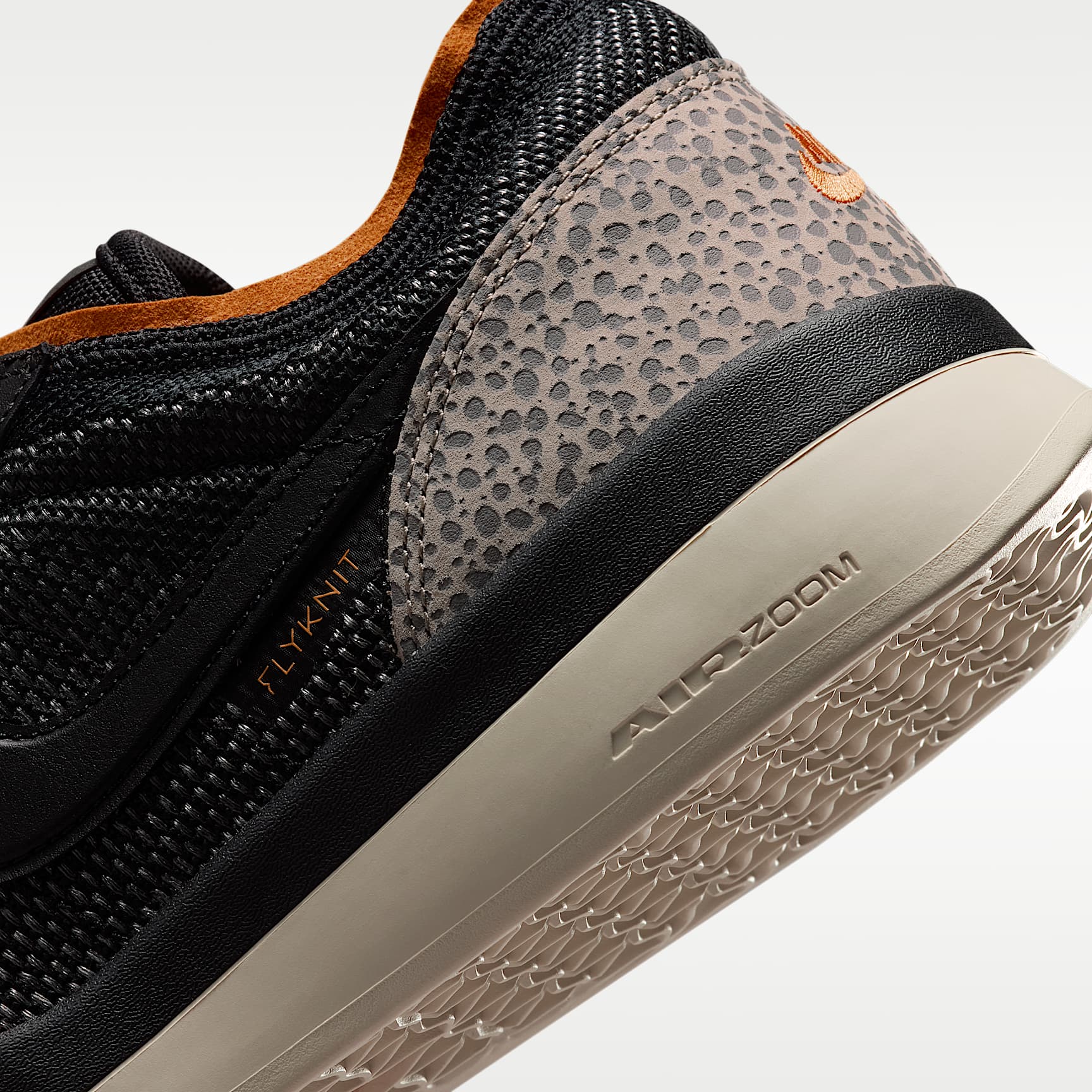 Nike SB PS8 Skaterschuh – Cobblestone/Monarch/Light Orewood Brown/Schwarz