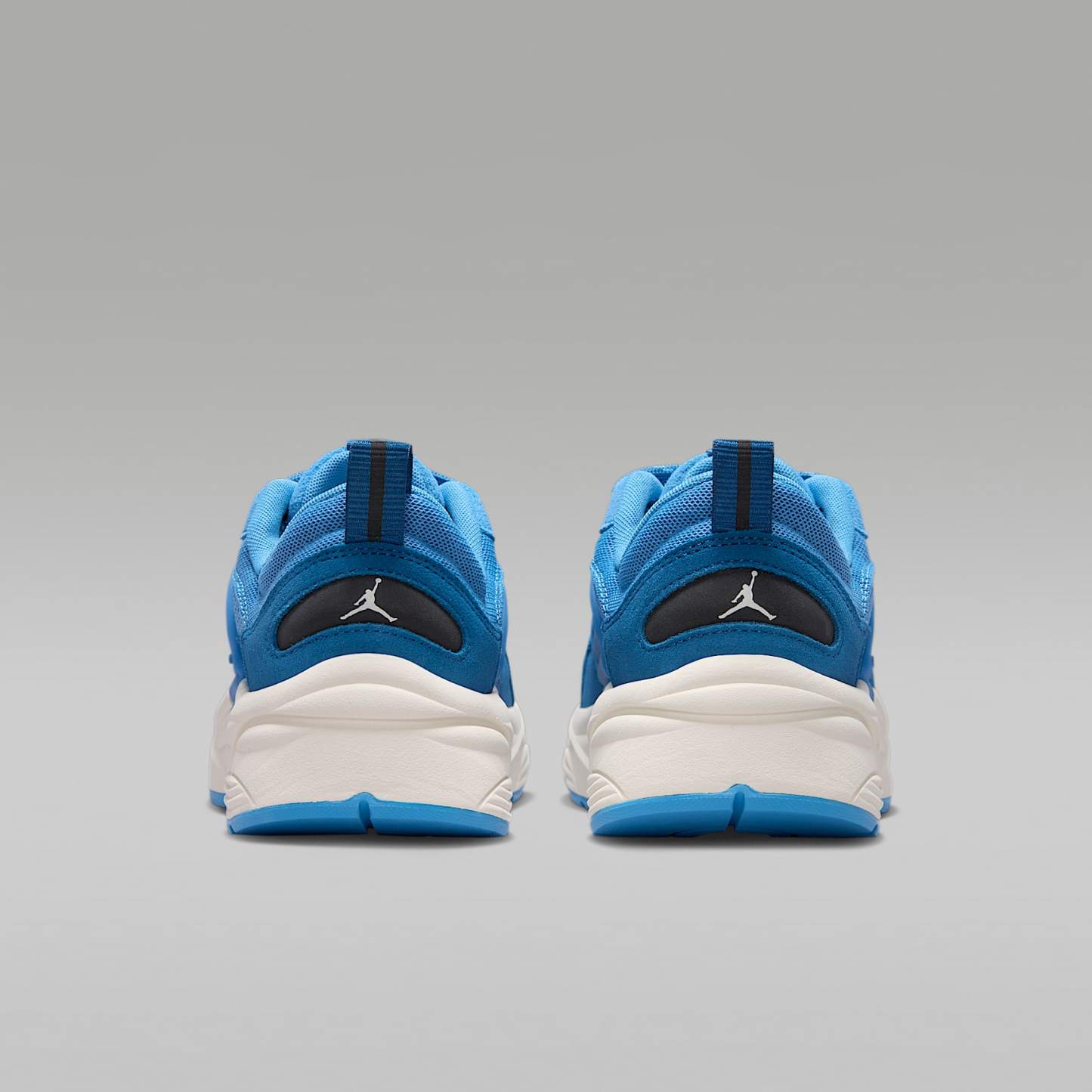 Jordan Trunner O/S Damenschuhe – Blue Beyond/True Blue/Soft Pearl