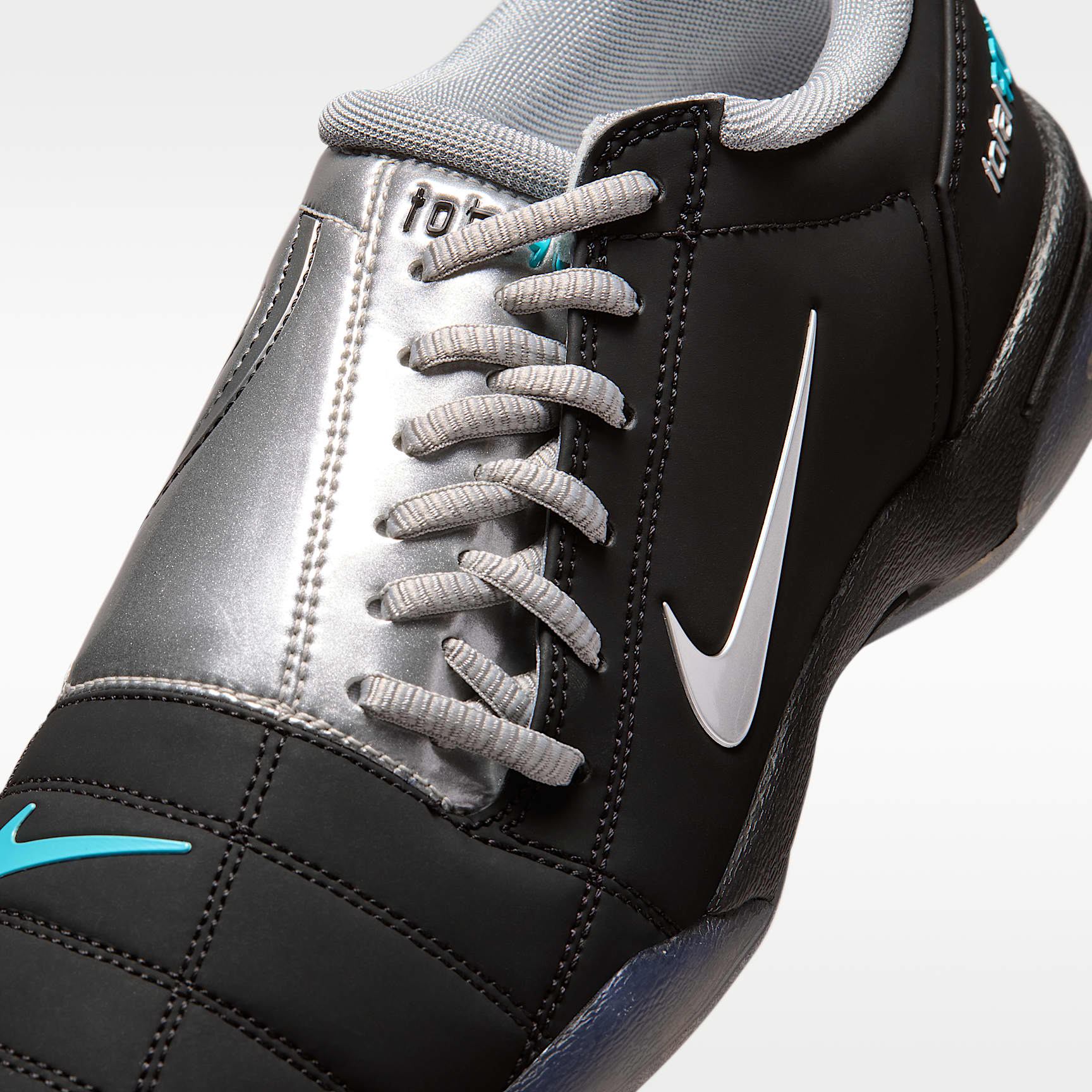 Nike Total 90 Fußballschuh – Schwarz/Gamma Blue/Metallic Silver